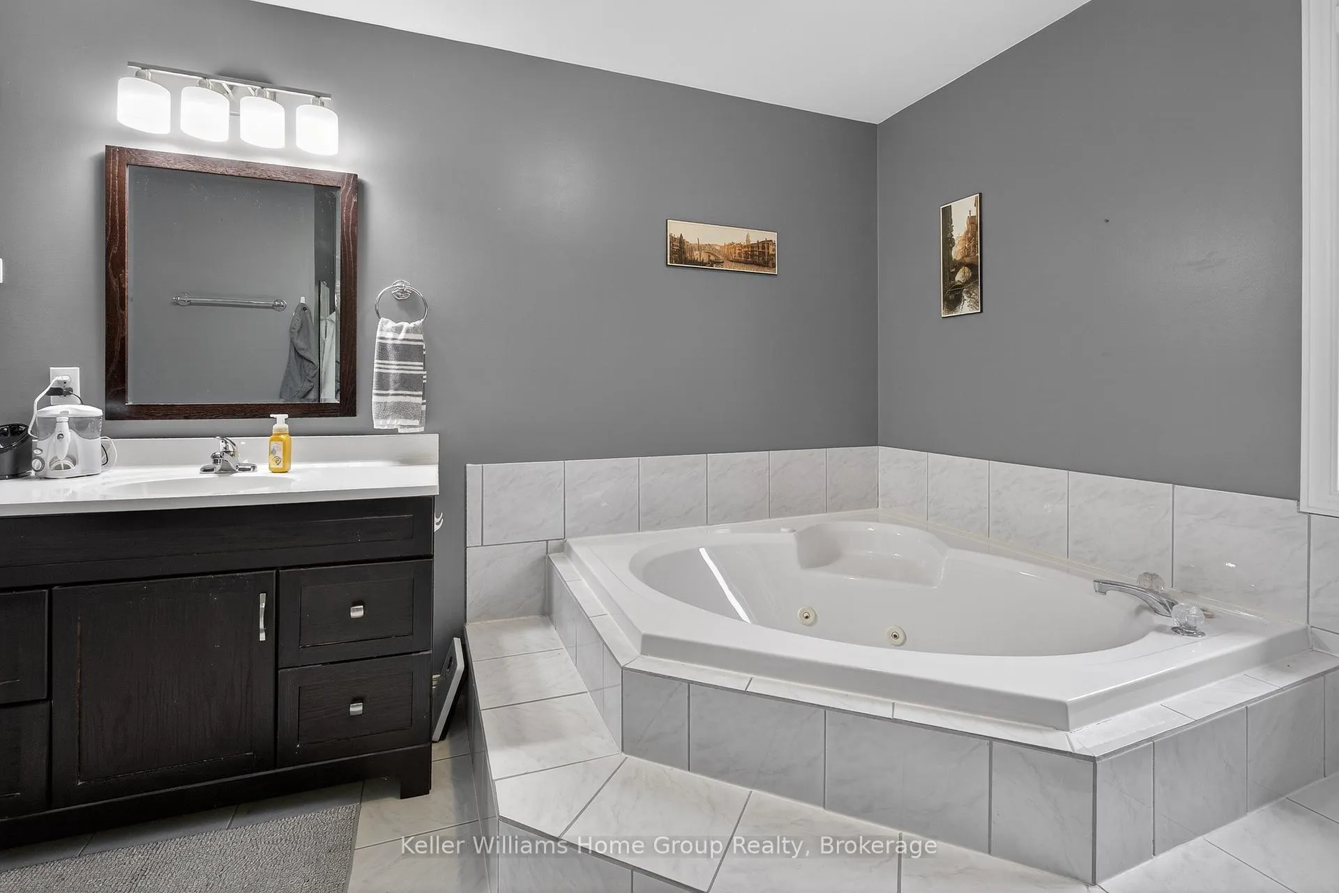 Photo 24 of 42 Freshmeadow Way, Guelph, Willow West/Sugarbush/West Acres — HOMEH
