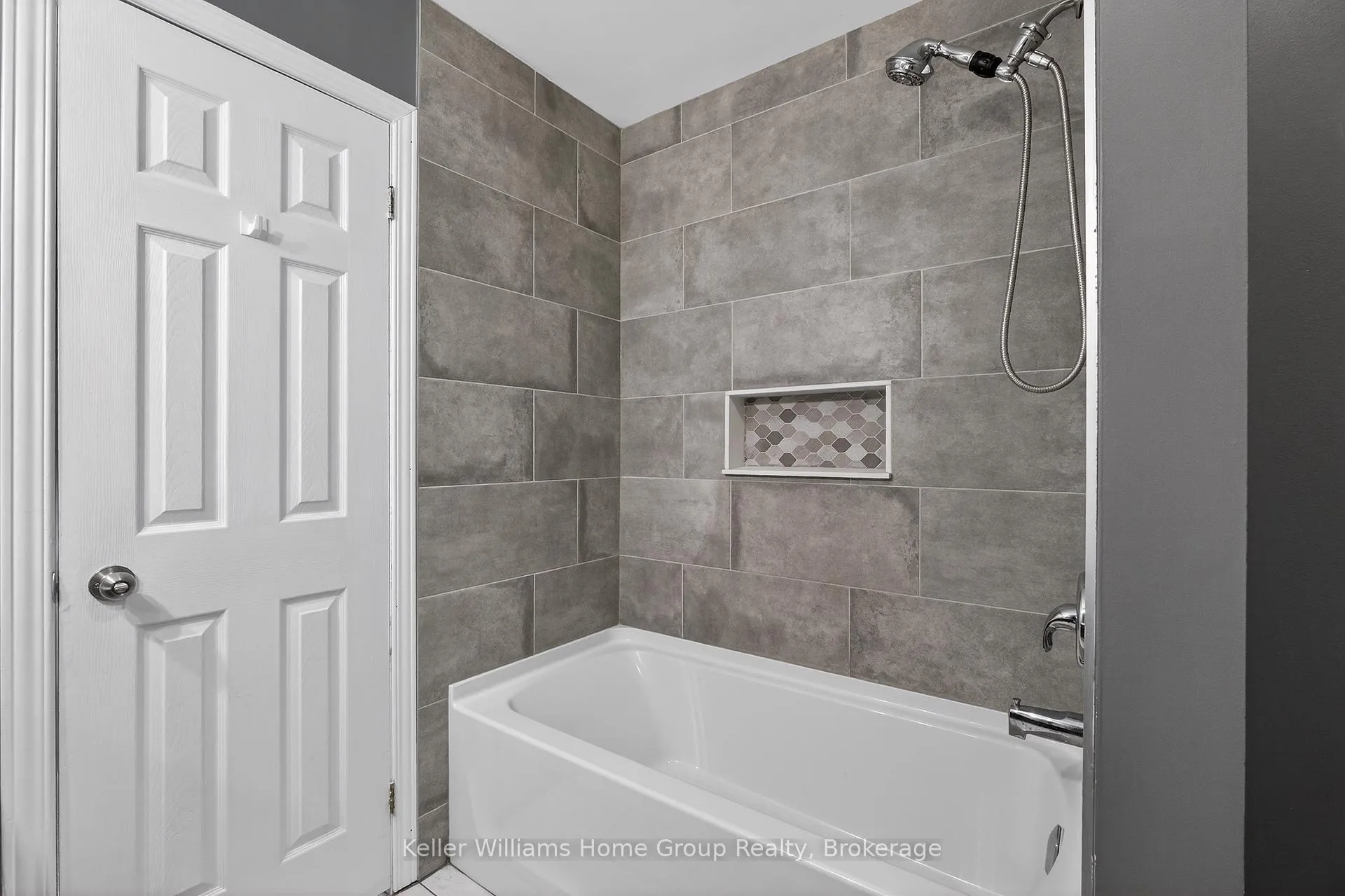 Photo 35 of 42 Freshmeadow Way, Guelph, Willow West/Sugarbush/West Acres — HOMEH