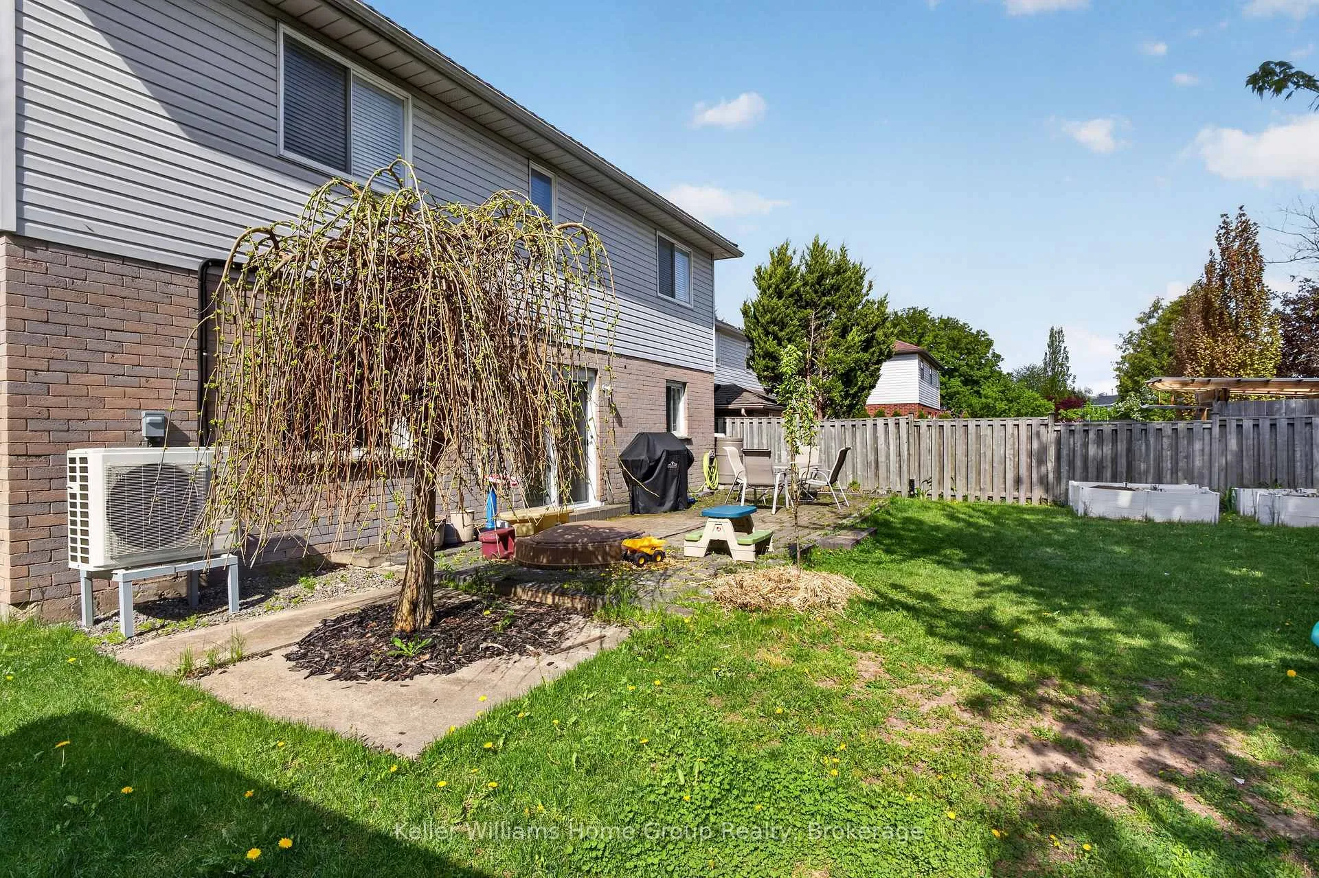 Photo 38 of 42 Freshmeadow Way, Guelph, Willow West/Sugarbush/West Acres — HOMEH