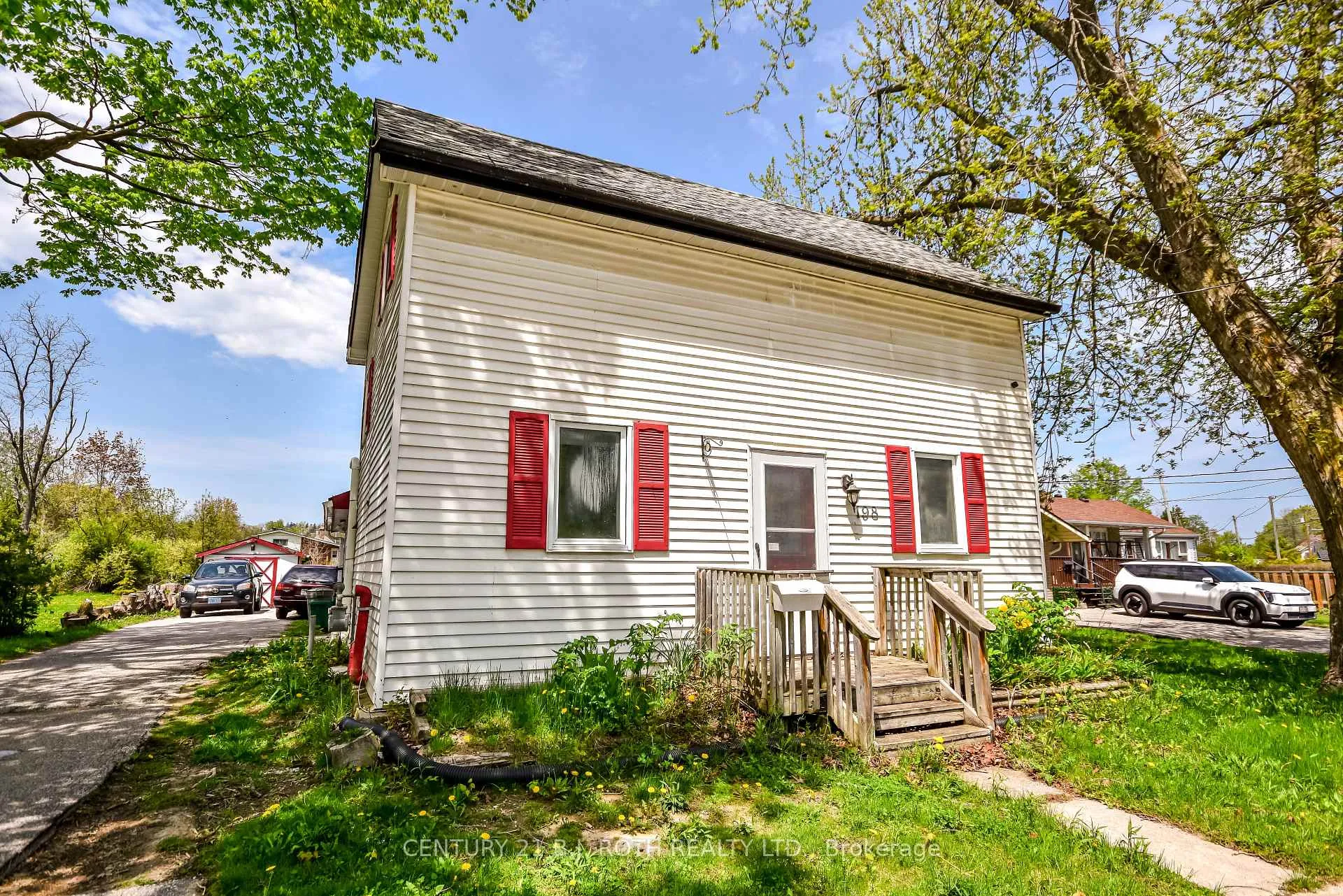 Photo 2 of 198 Barrie Road, Orillia — HOMEH