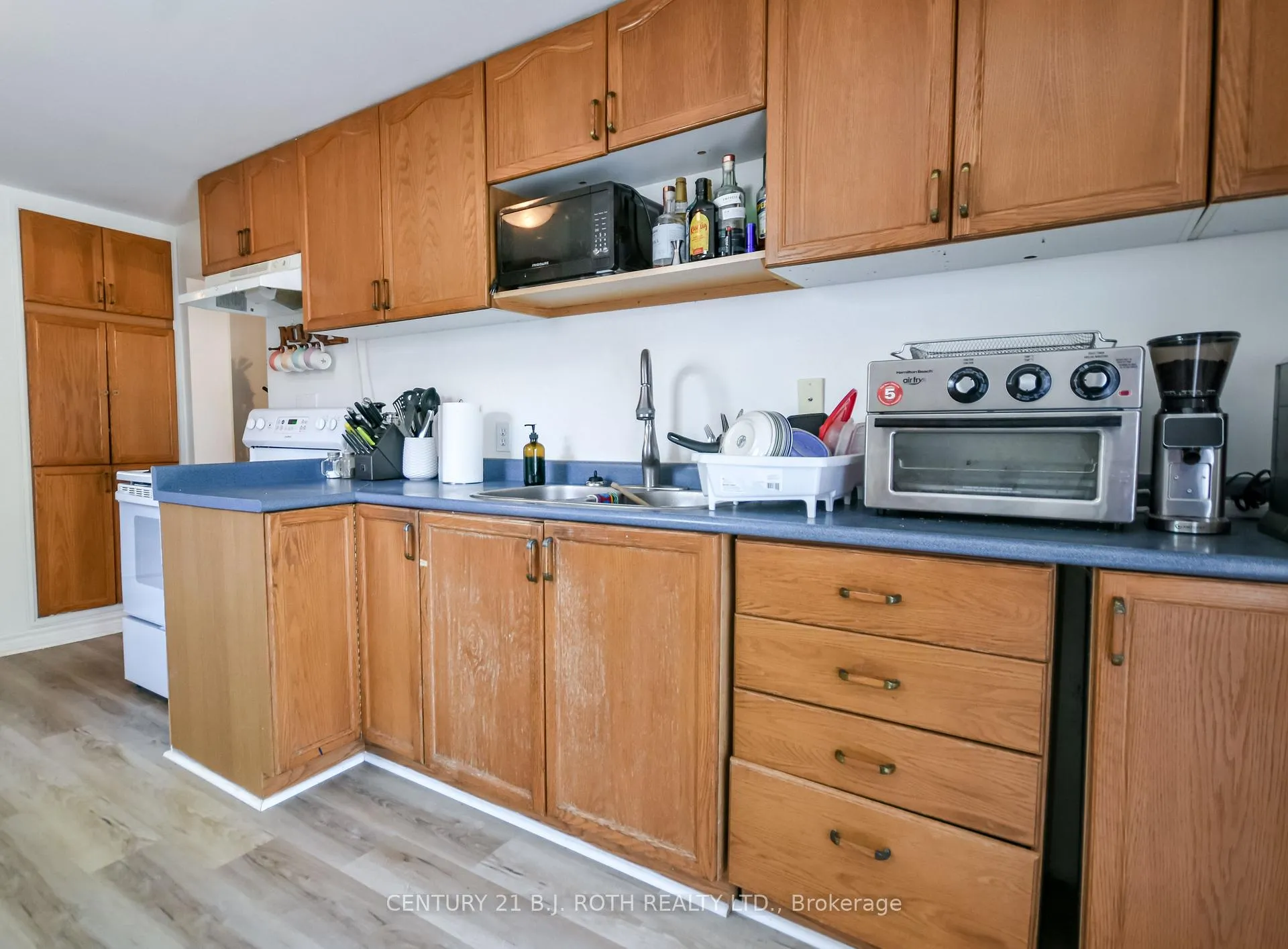 Photo 9 of 198 Barrie Road, Orillia — HOMEH