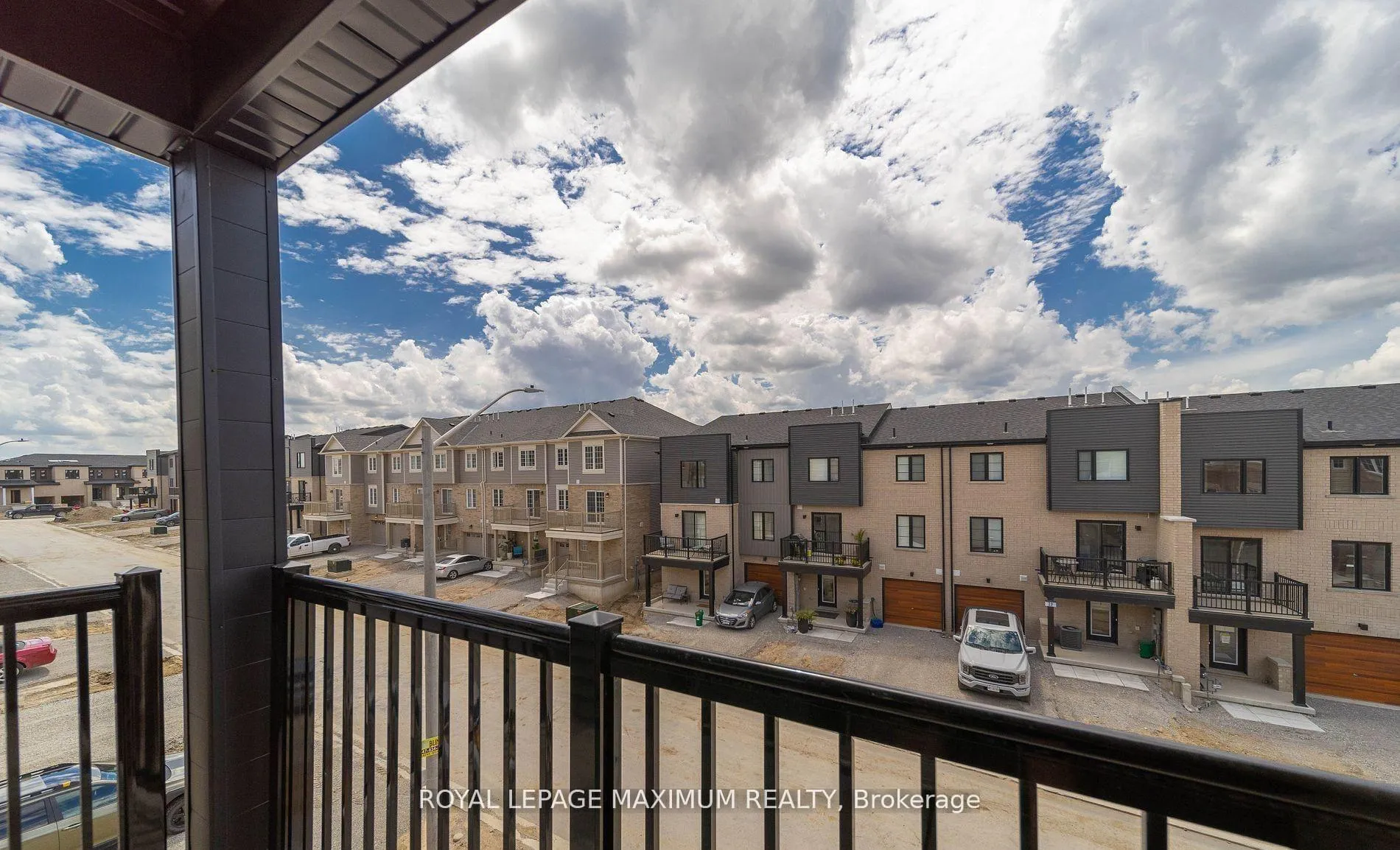 Photo 9 of Unit 4, 32 Wagon Lane, Barrie, Innis-Shore — HOMEH