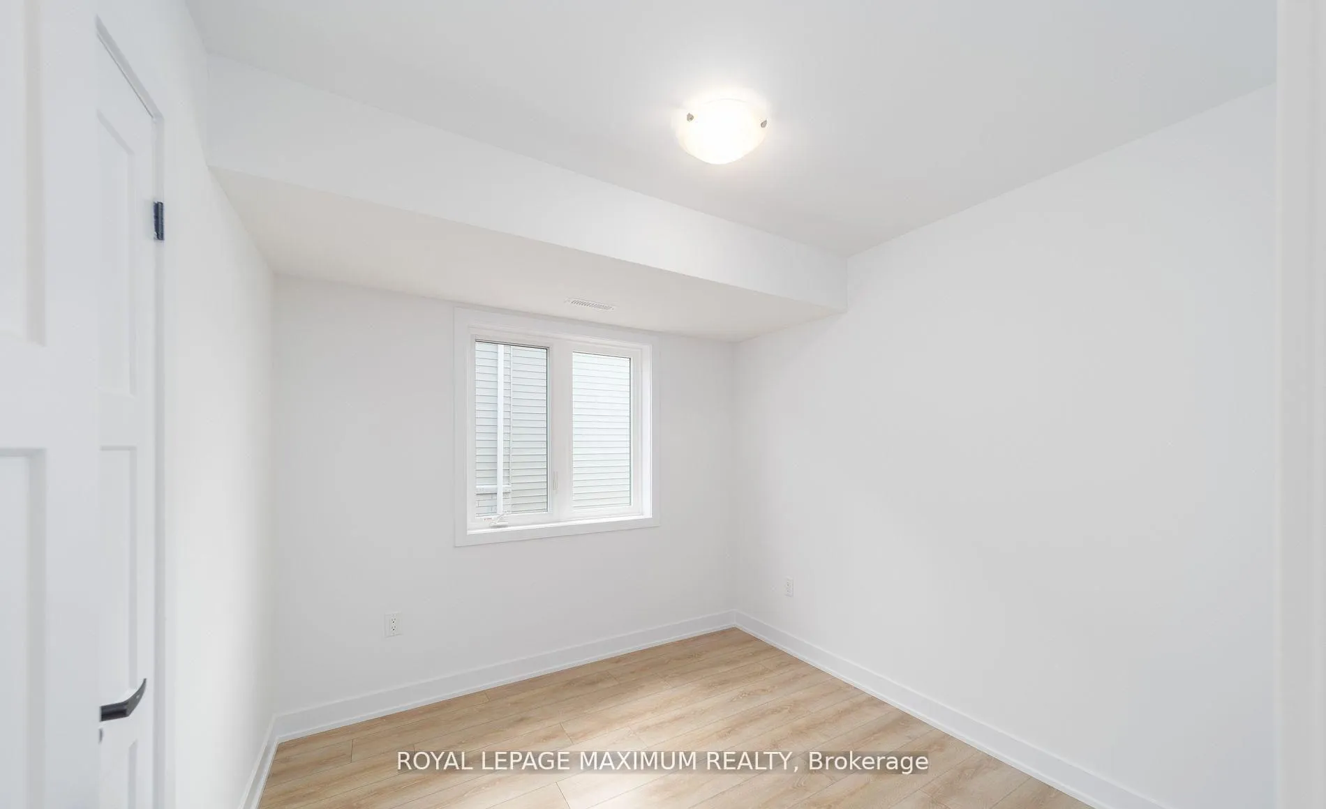 Photo 15 of Unit 4, 32 Wagon Lane, Barrie, Innis-Shore — HOMEH