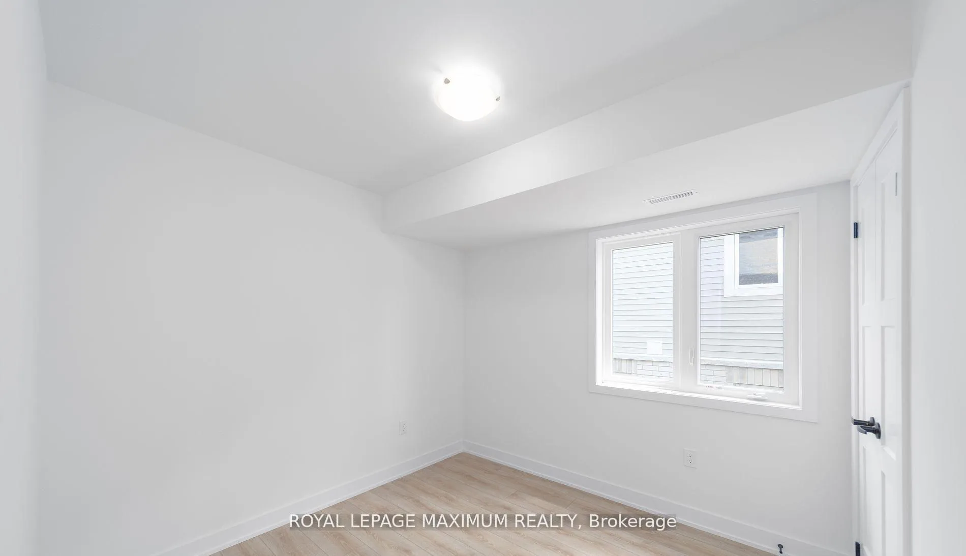 Photo 18 of Unit 4, 32 Wagon Lane, Barrie, Innis-Shore — HOMEH