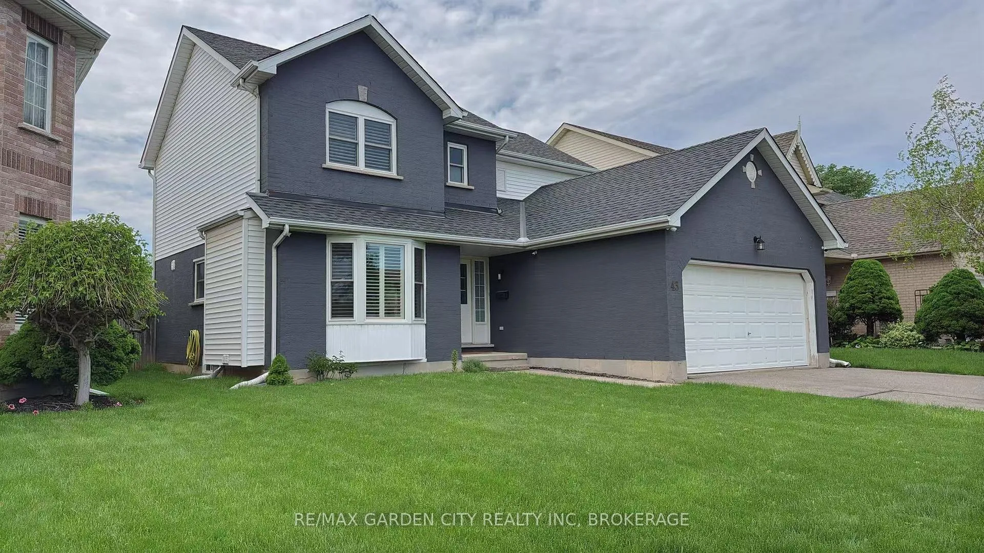 Photo 1 of 43 Westland Street, St. Catharines, Rykert/Vansickle — HOMEH