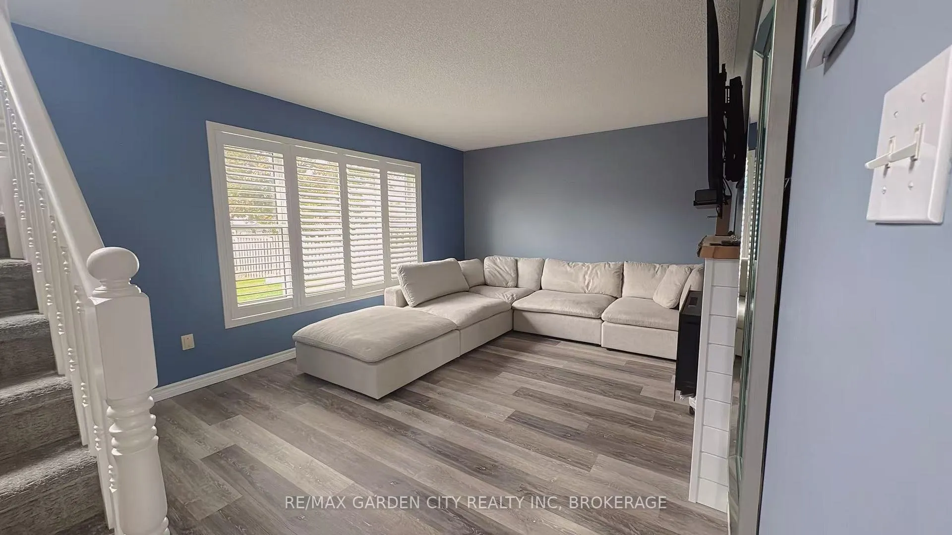 Photo 5 of 43 Westland Street, St. Catharines, Rykert/Vansickle — HOMEH