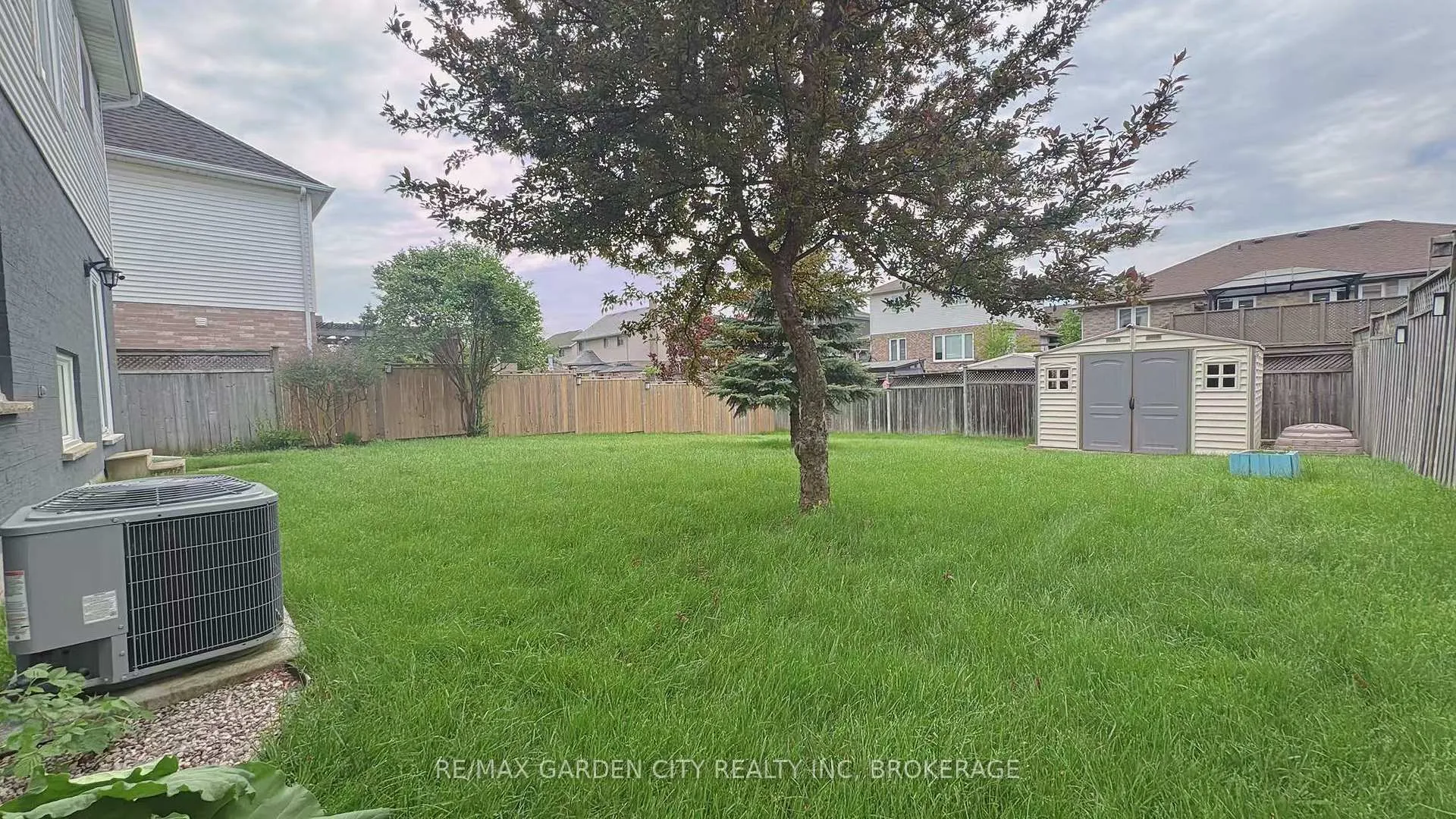 Photo 26 of 43 Westland Street, St. Catharines, Rykert/Vansickle — HOMEH