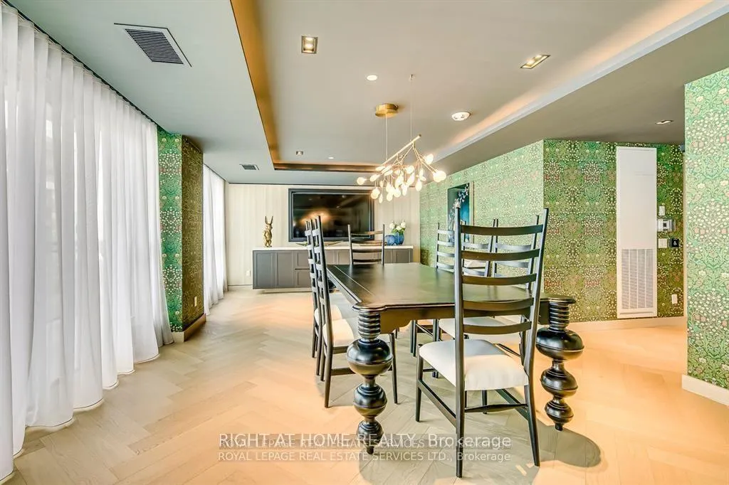 Photo 23 of Unit 101, 405 Dundas Street W, Oakville, Glenorchy — HOMEH