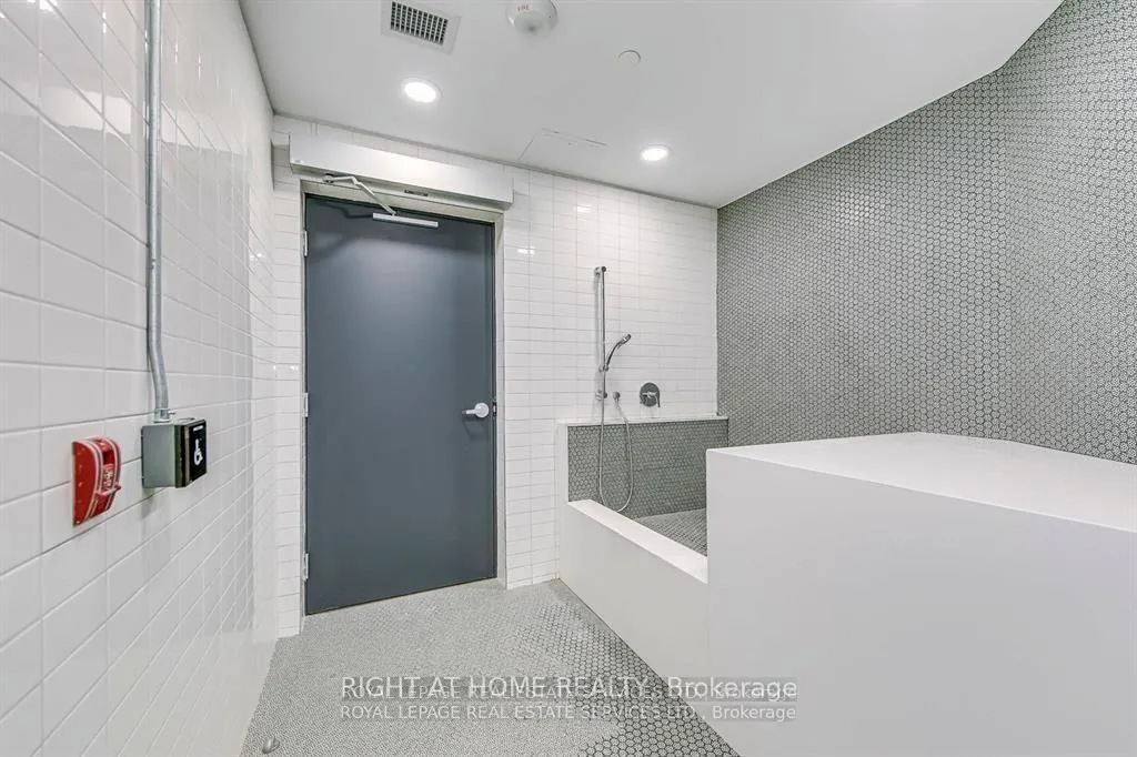 Photo 25 of Unit 101, 405 Dundas Street W, Oakville, Glenorchy — HOMEH