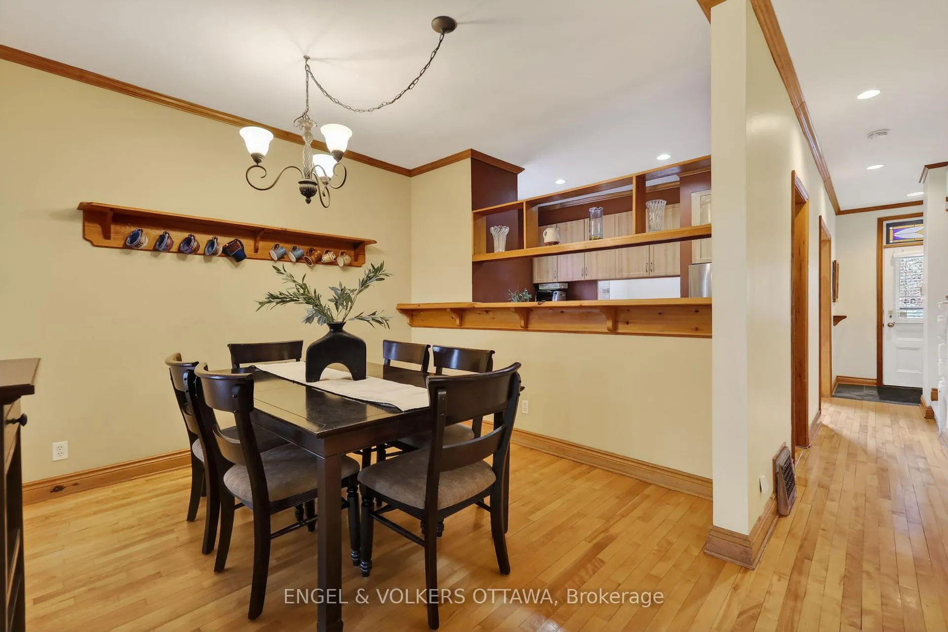 Photo 10 of 34 Ella Street, Ottawa, Glebe — HOMEH