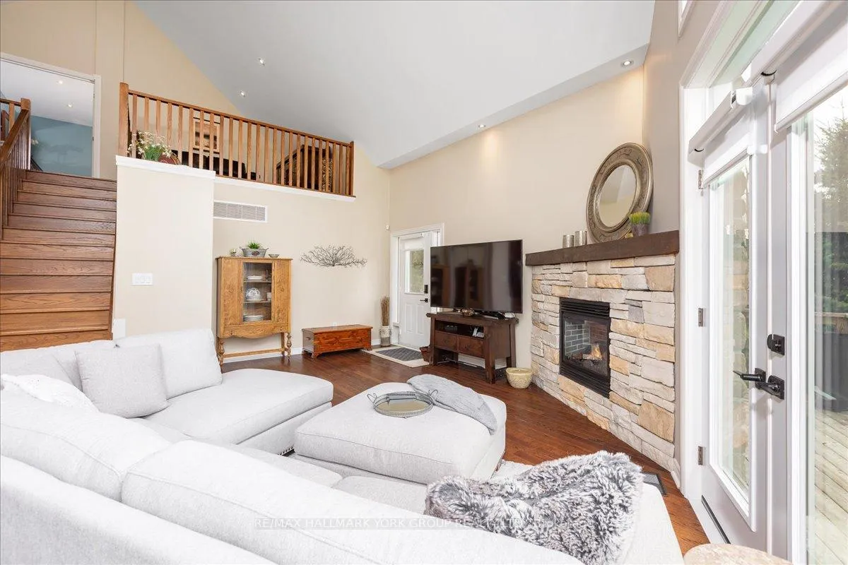 Photo 14 of 94 Riverview Beach Road, Georgina, Pefferlaw — HOMEH