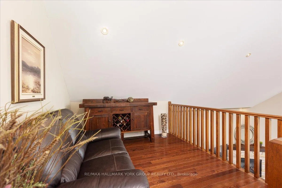 Photo 27 of 94 Riverview Beach Road, Georgina, Pefferlaw — HOMEH