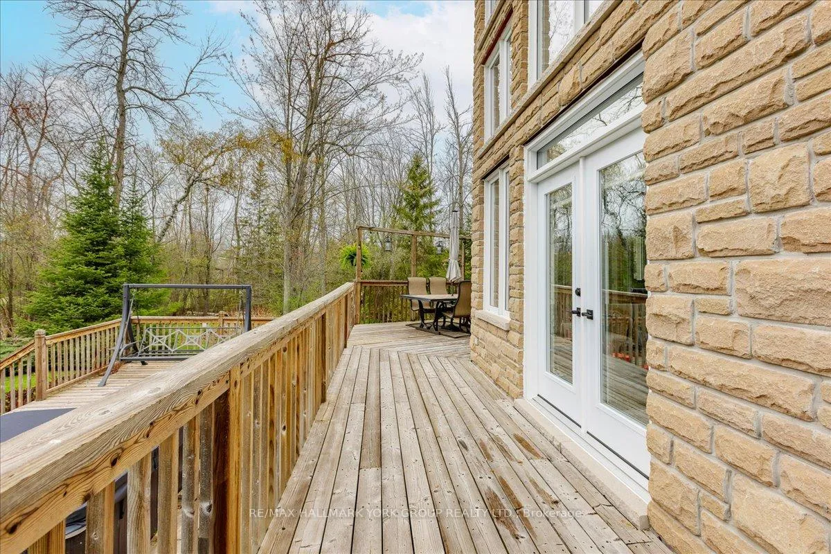 Photo 33 of 94 Riverview Beach Road, Georgina, Pefferlaw — HOMEH