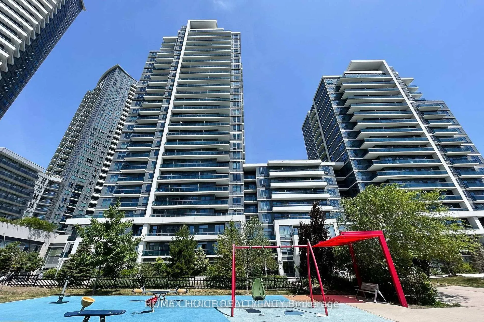 Photo 1 of Unit PH103, 7165 Yonge Street, Markham, Grandview — HOMEH
