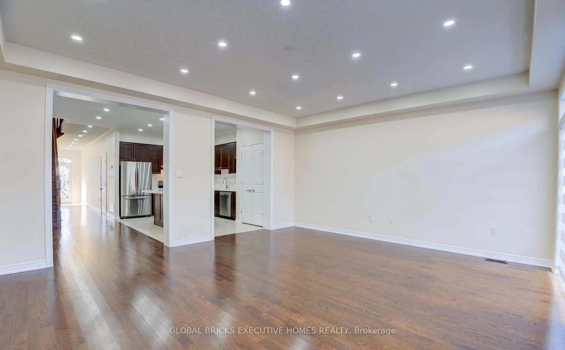 Photo 14 of 33 Antibes Drive, Brampton, Credit Valley — HOMEH