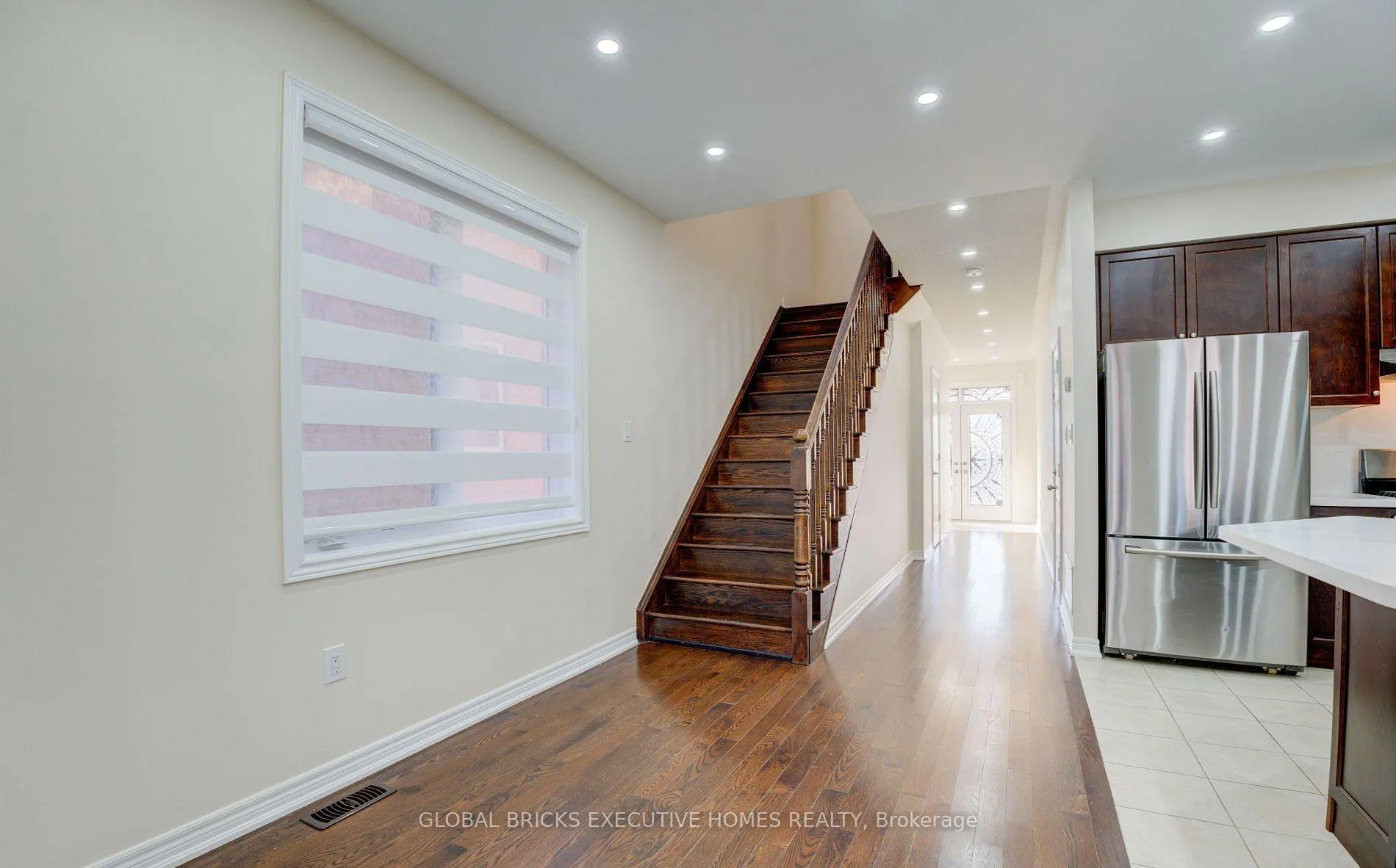 Photo 15 of 33 Antibes Drive, Brampton, Credit Valley — HOMEH