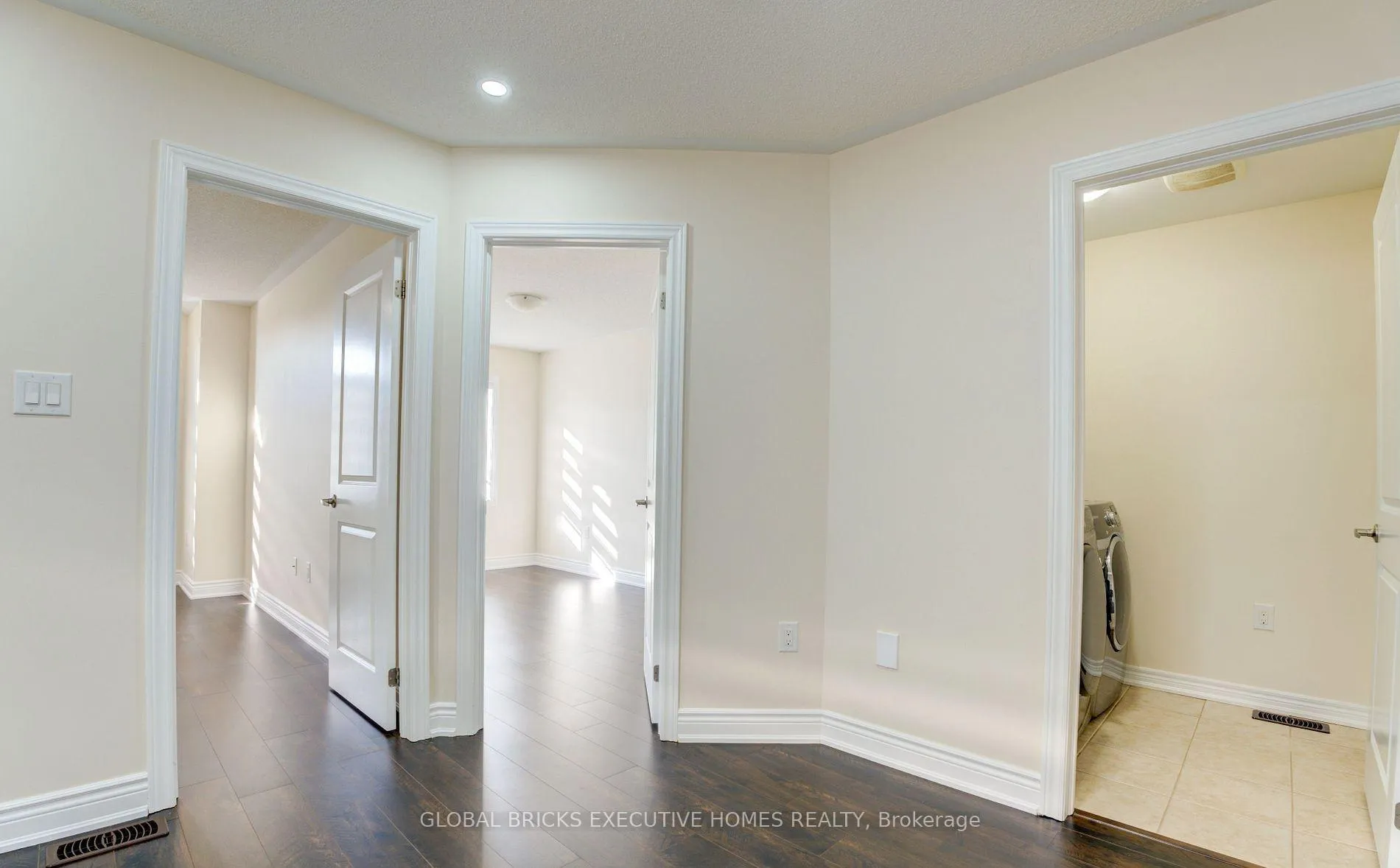 Photo 18 of 33 Antibes Drive, Brampton, Credit Valley — HOMEH