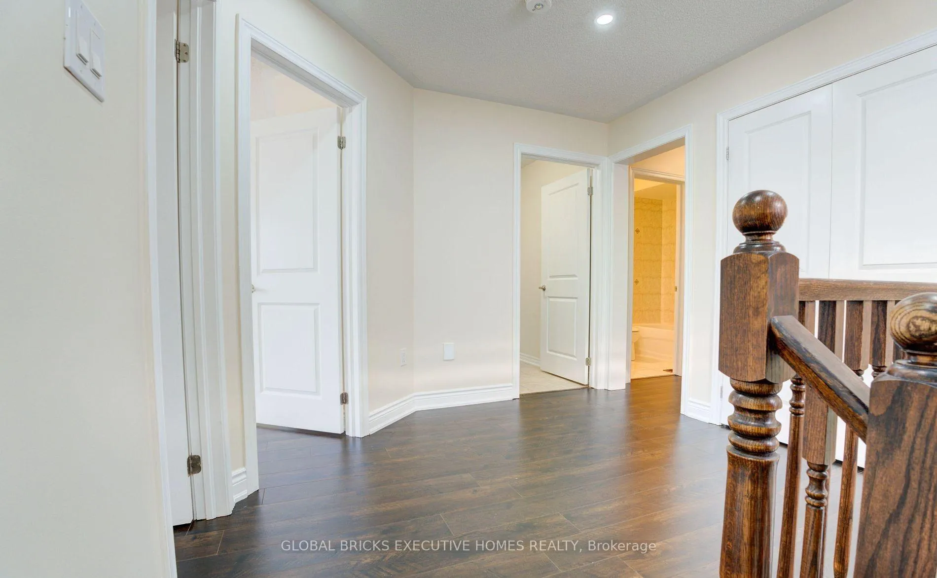 Photo 19 of 33 Antibes Drive, Brampton, Credit Valley — HOMEH