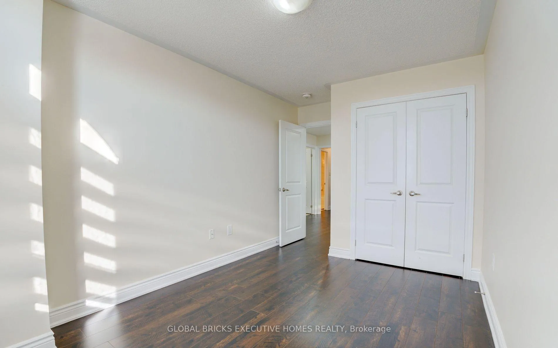Photo 21 of 33 Antibes Drive, Brampton, Credit Valley — HOMEH