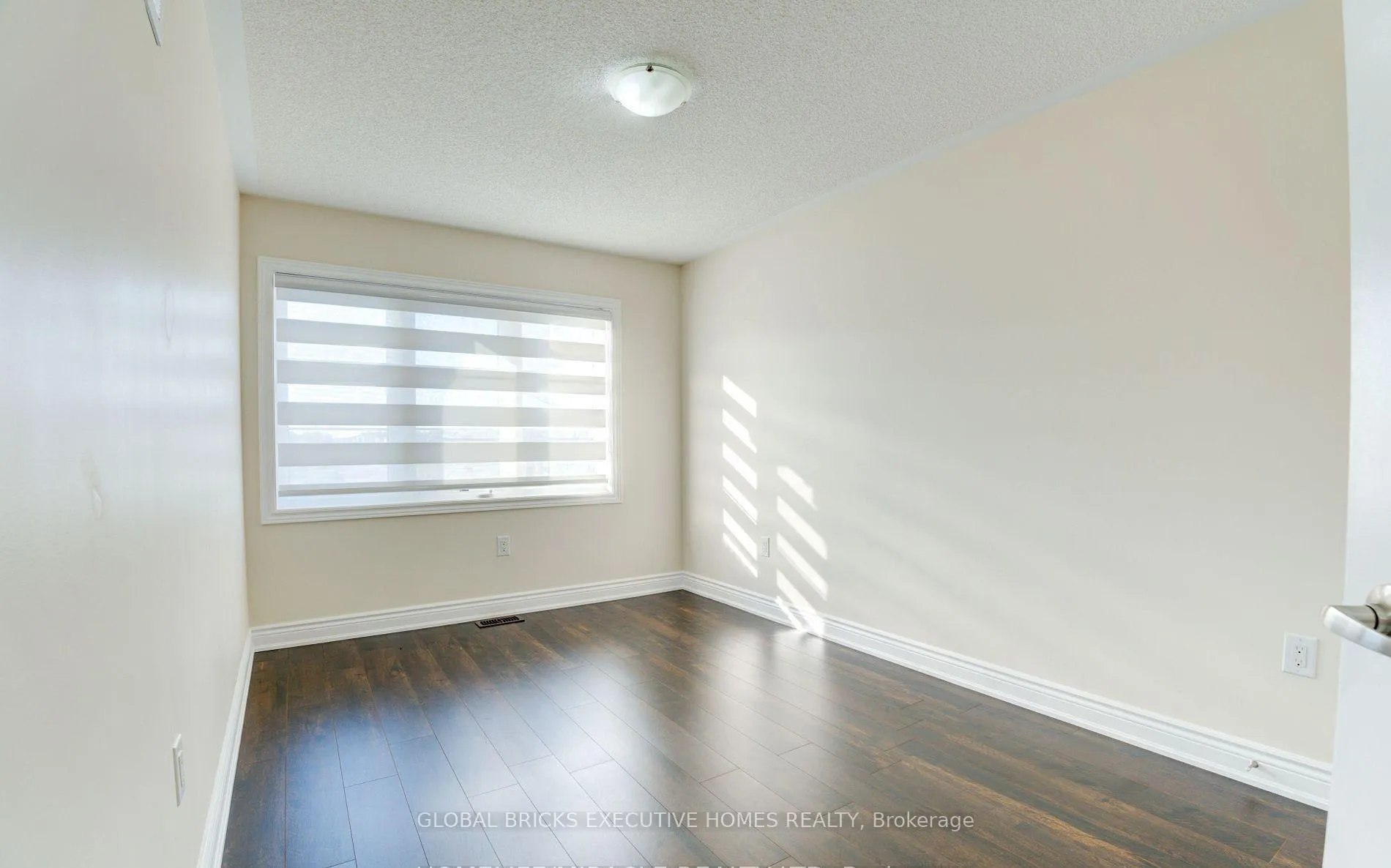 Photo 22 of 33 Antibes Drive, Brampton, Credit Valley — HOMEH
