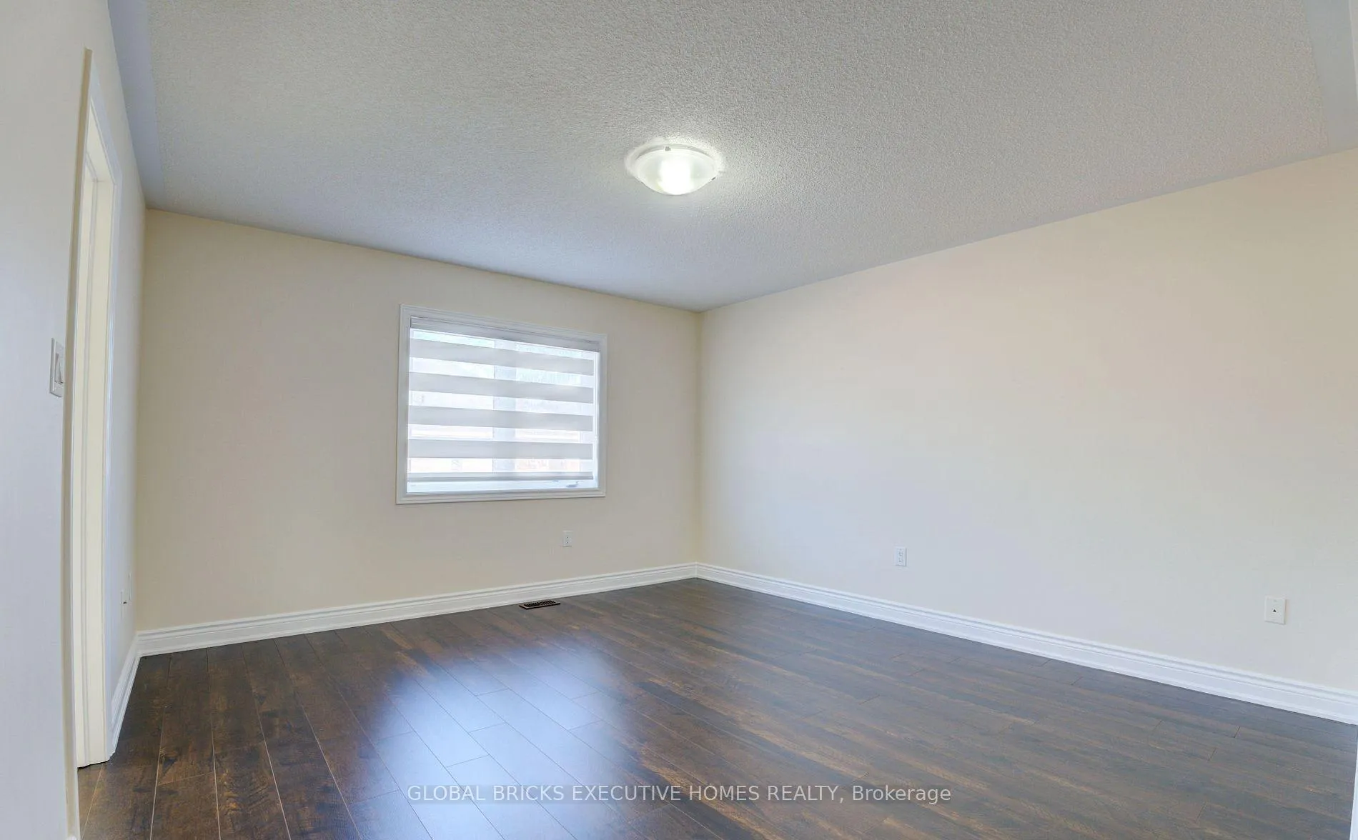Photo 31 of 33 Antibes Drive, Brampton, Credit Valley — HOMEH