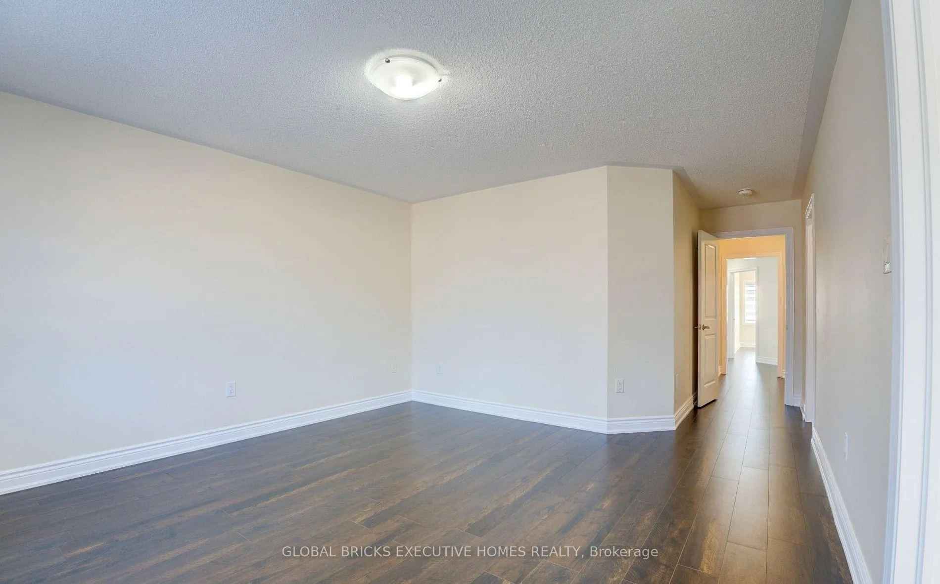 Photo 32 of 33 Antibes Drive, Brampton, Credit Valley — HOMEH