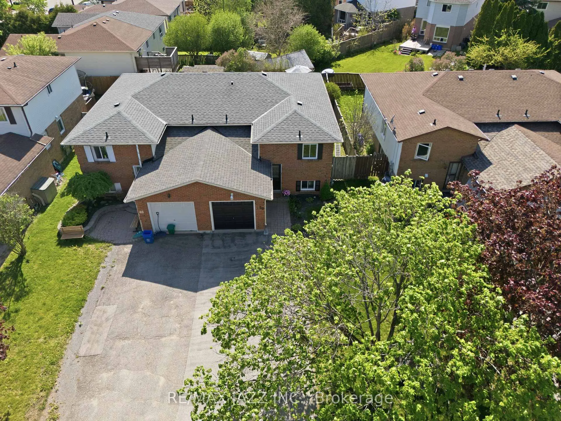 Photo 2 of 50 Hartsfield Drive, Clarington, Courtice — HOMEH