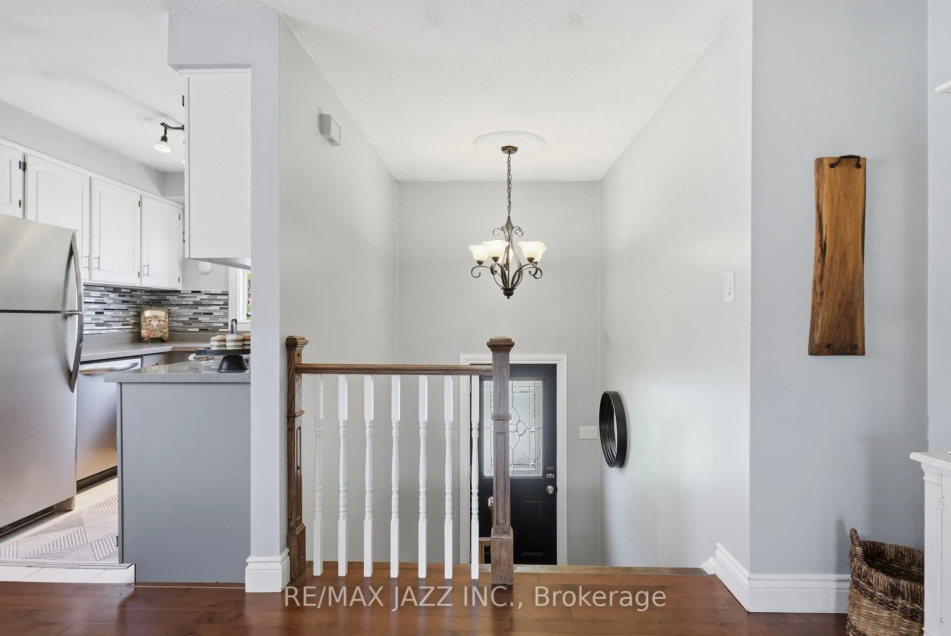 Photo 4 of 50 Hartsfield Drive, Clarington, Courtice — HOMEH