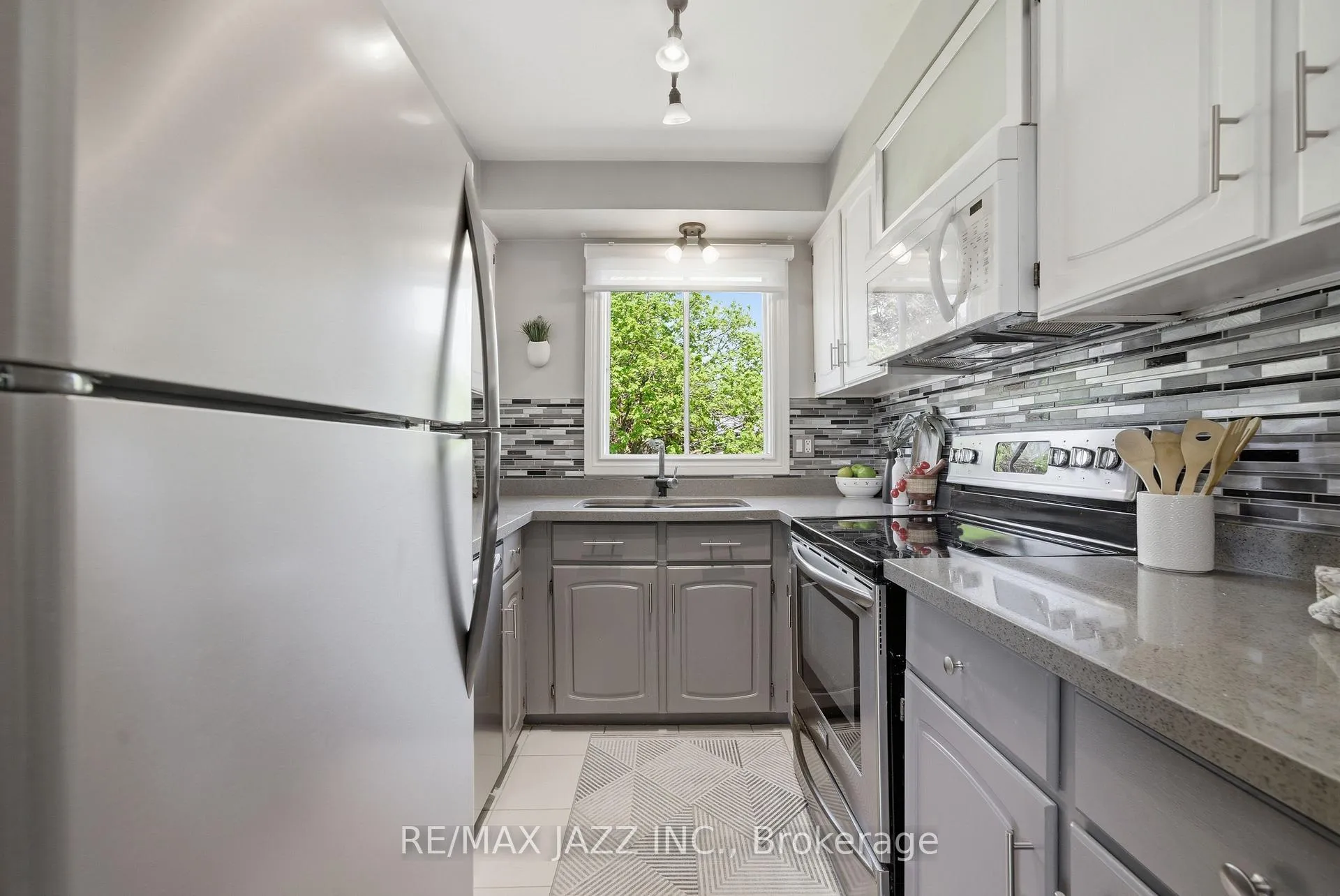 Photo 9 of 50 Hartsfield Drive, Clarington, Courtice — HOMEH
