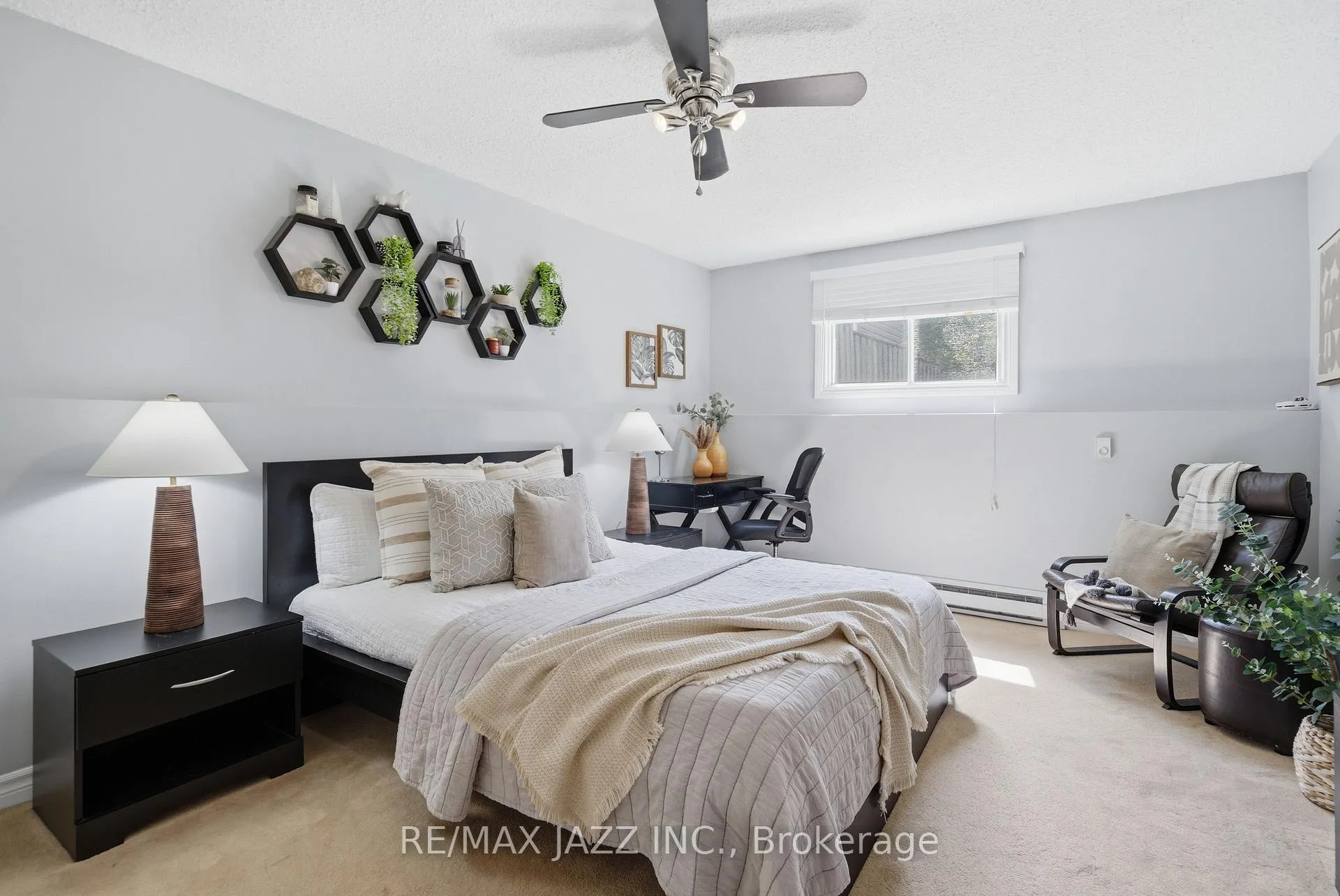 Photo 22 of 50 Hartsfield Drive, Clarington, Courtice — HOMEH