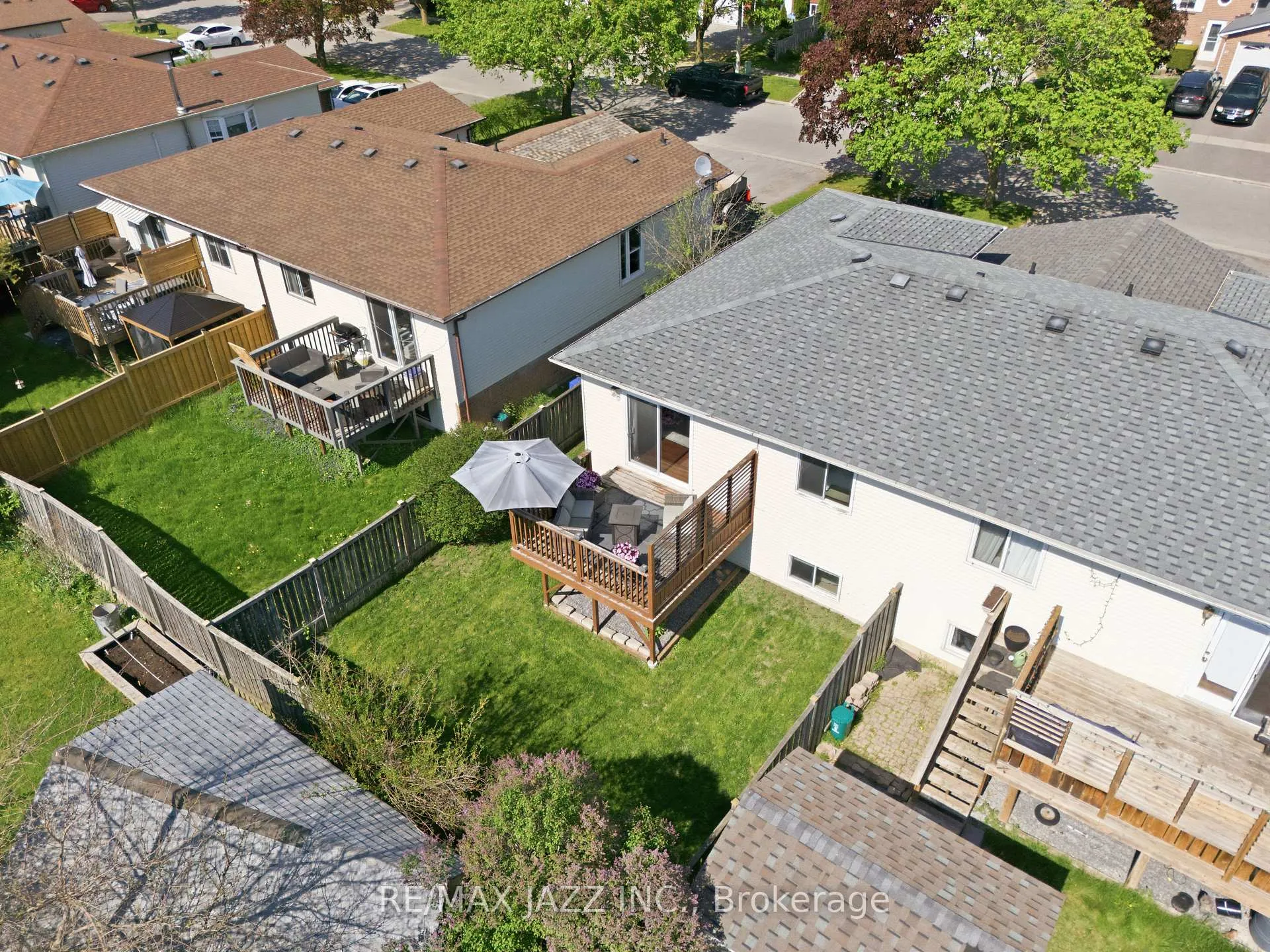 Photo 34 of 50 Hartsfield Drive, Clarington, Courtice — HOMEH
