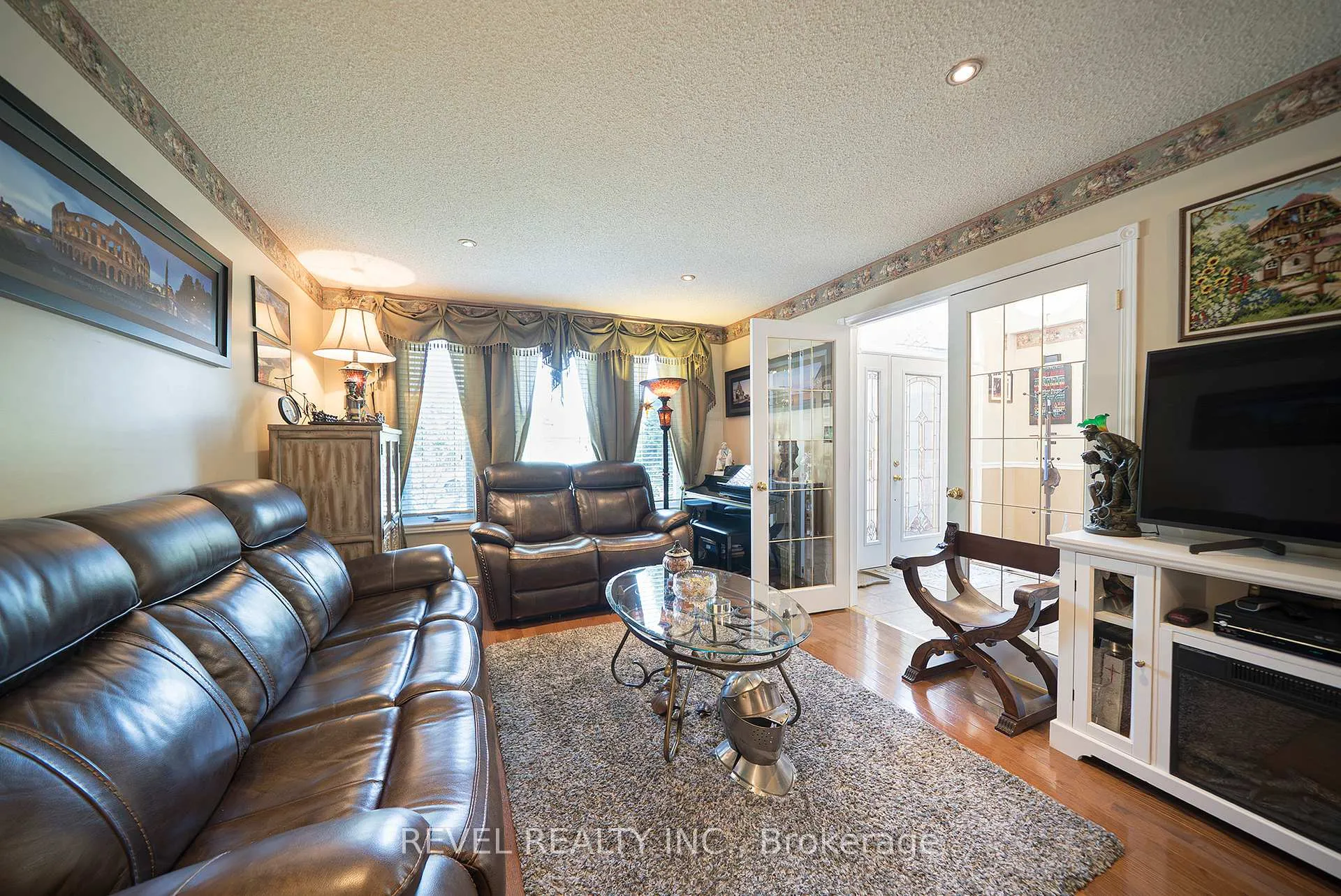 Photo 15 of 25 Maplecrest Lane, Brantford — HOMEH
