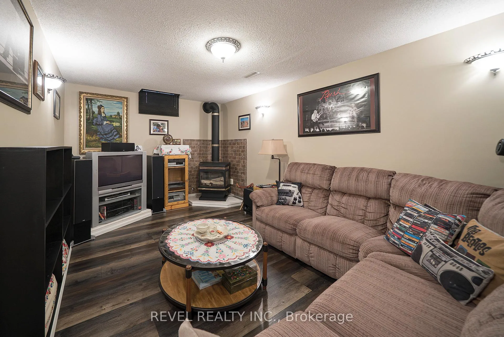 Photo 24 of 25 Maplecrest Lane, Brantford — HOMEH