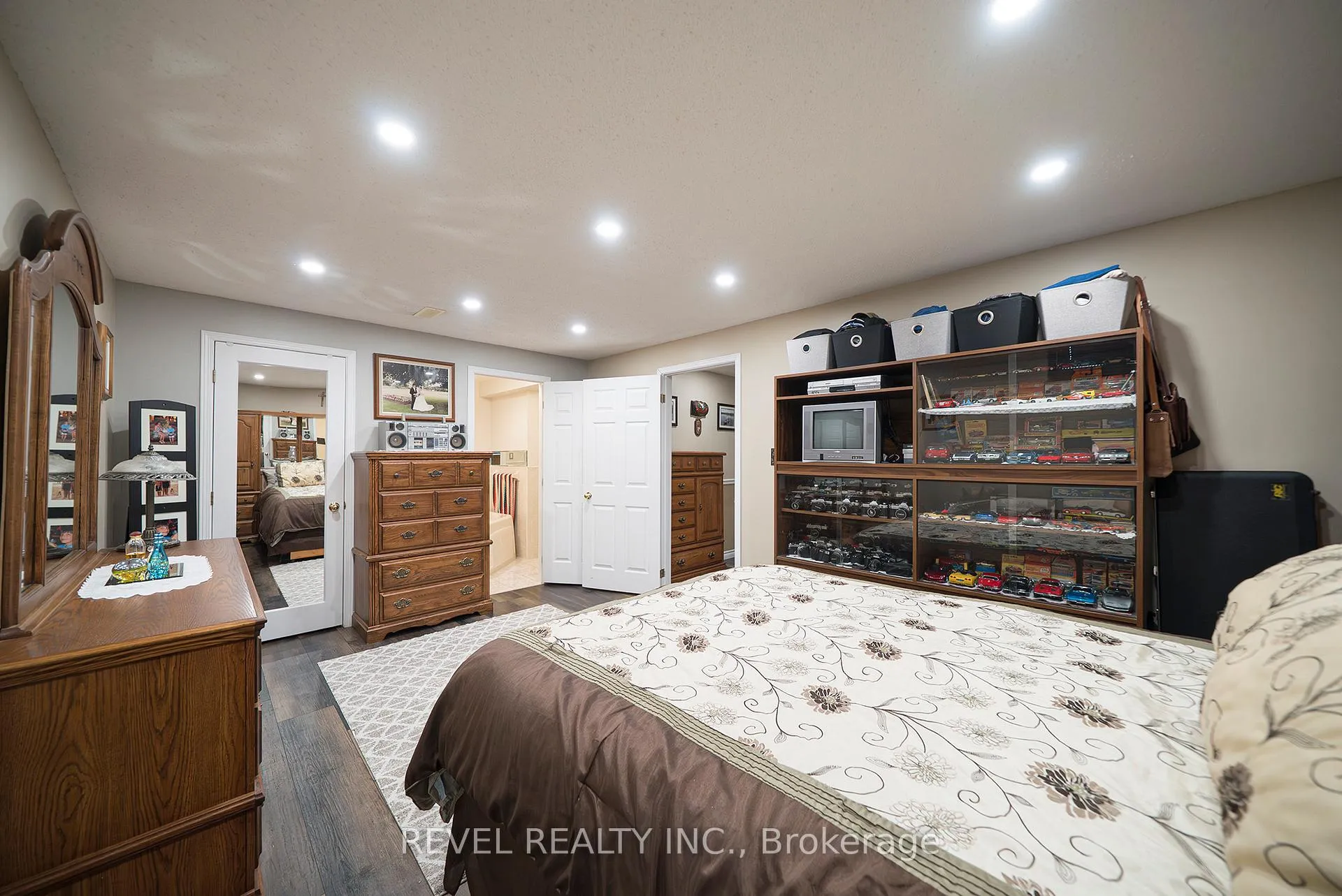 Photo 27 of 25 Maplecrest Lane, Brantford — HOMEH