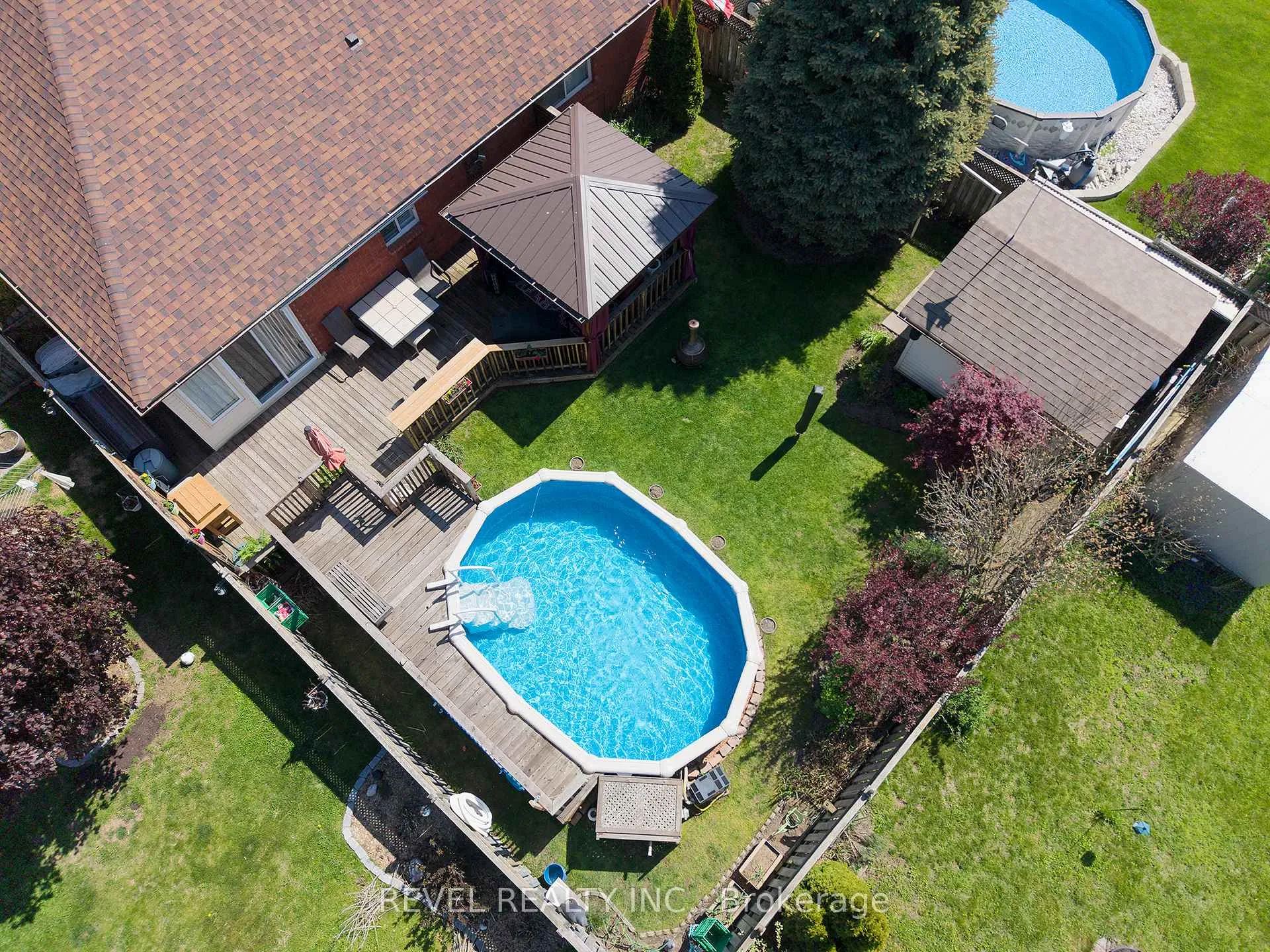 Photo 32 of 25 Maplecrest Lane, Brantford — HOMEH
