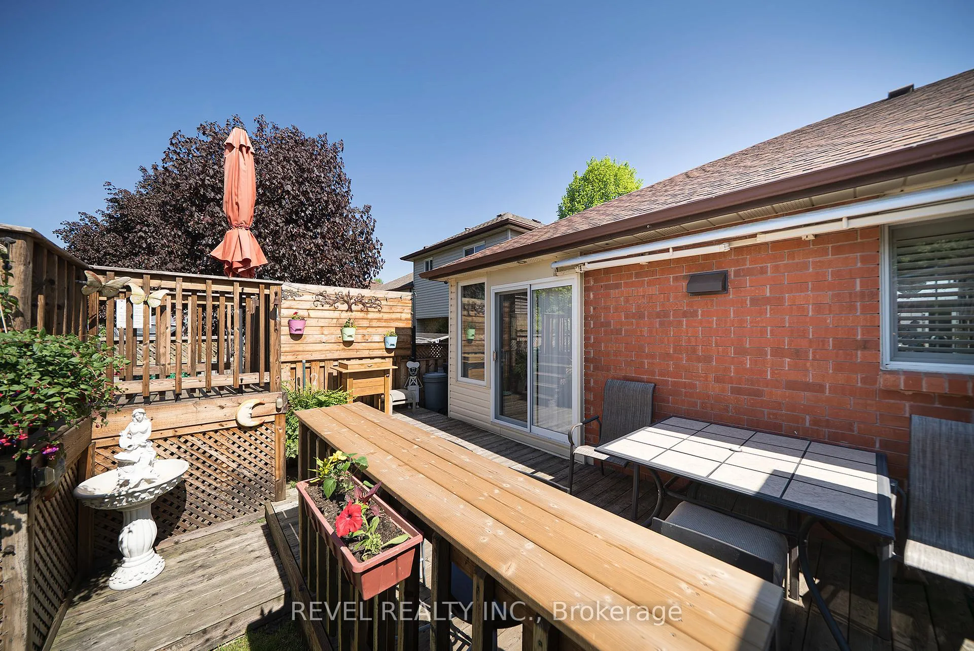 Photo 34 of 25 Maplecrest Lane, Brantford — HOMEH