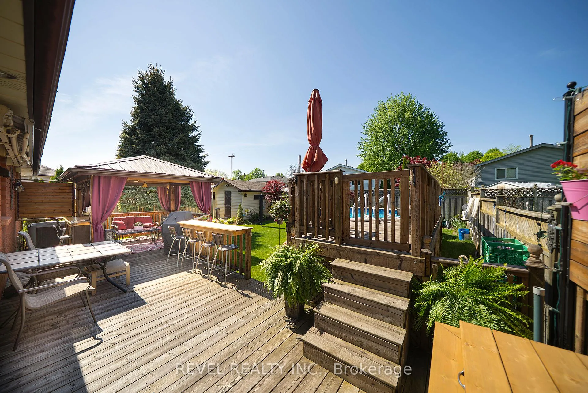 Photo 38 of 25 Maplecrest Lane, Brantford — HOMEH