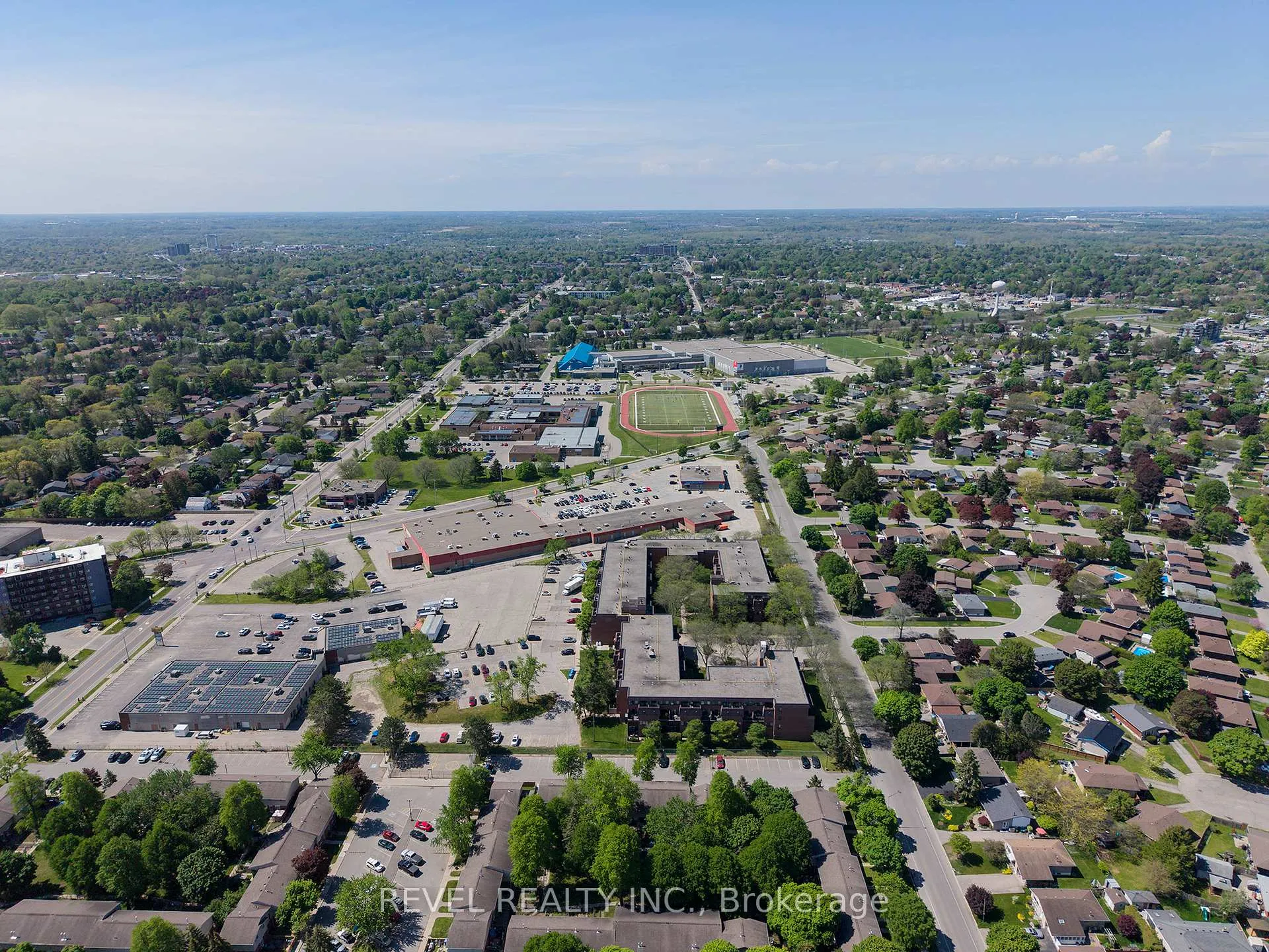 Photo 41 of 25 Maplecrest Lane, Brantford — HOMEH