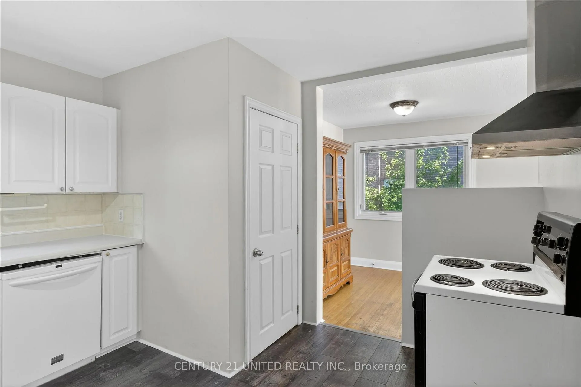 Photo 20 of 818 Rishor Crescent, Peterborough, Northcrest Ward 5 — HOMEH