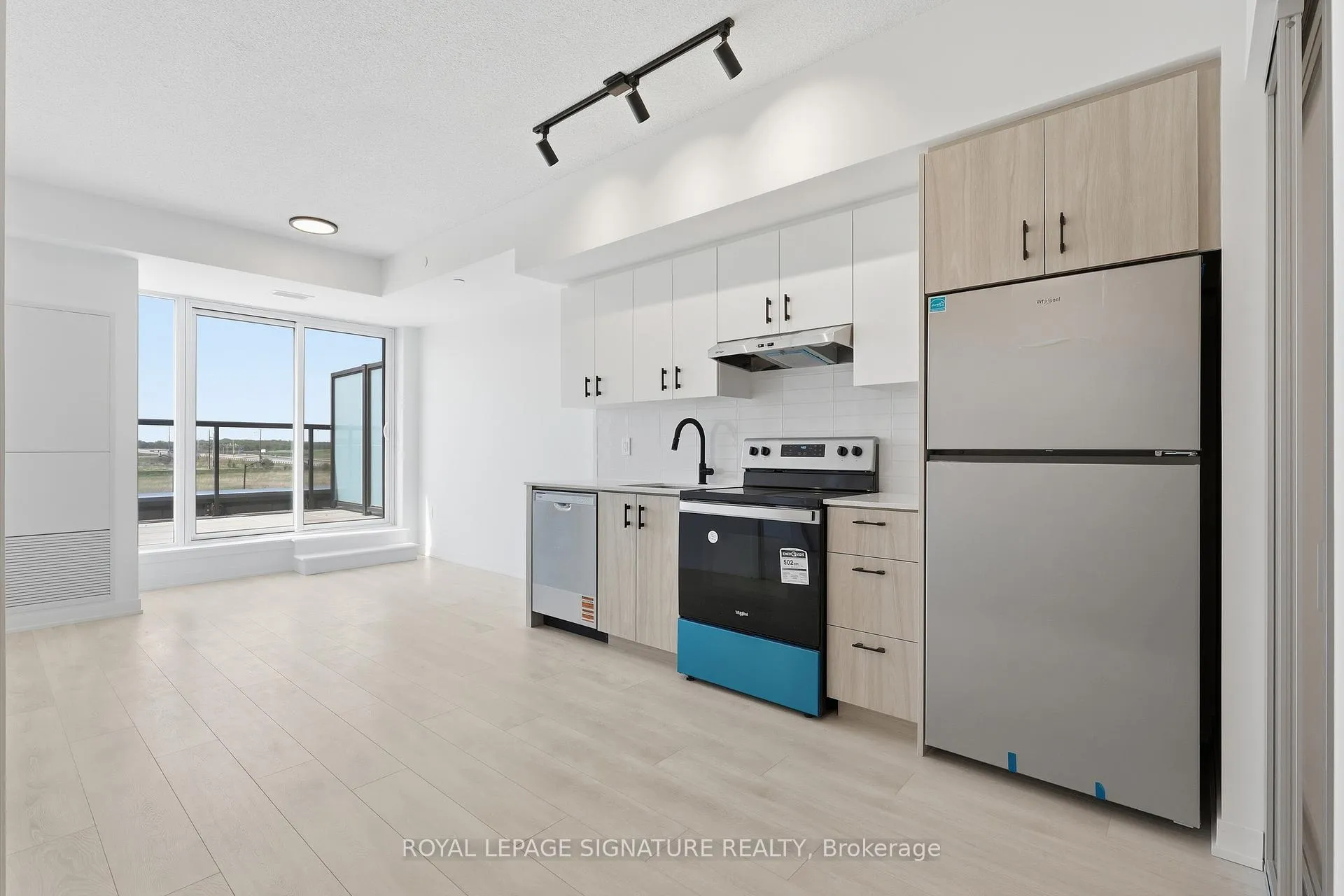 Photo 2 of Unit 415, 4853 Thomas Alton Boulevard, Burlington, Alton — HOMEH