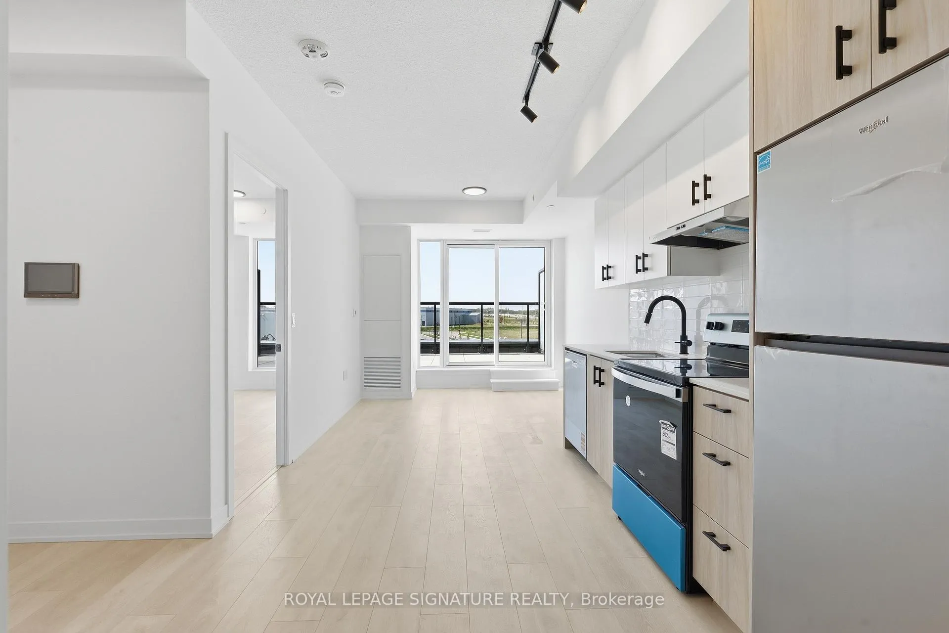 Photo 4 of Unit 415, 4853 Thomas Alton Boulevard, Burlington, Alton — HOMEH