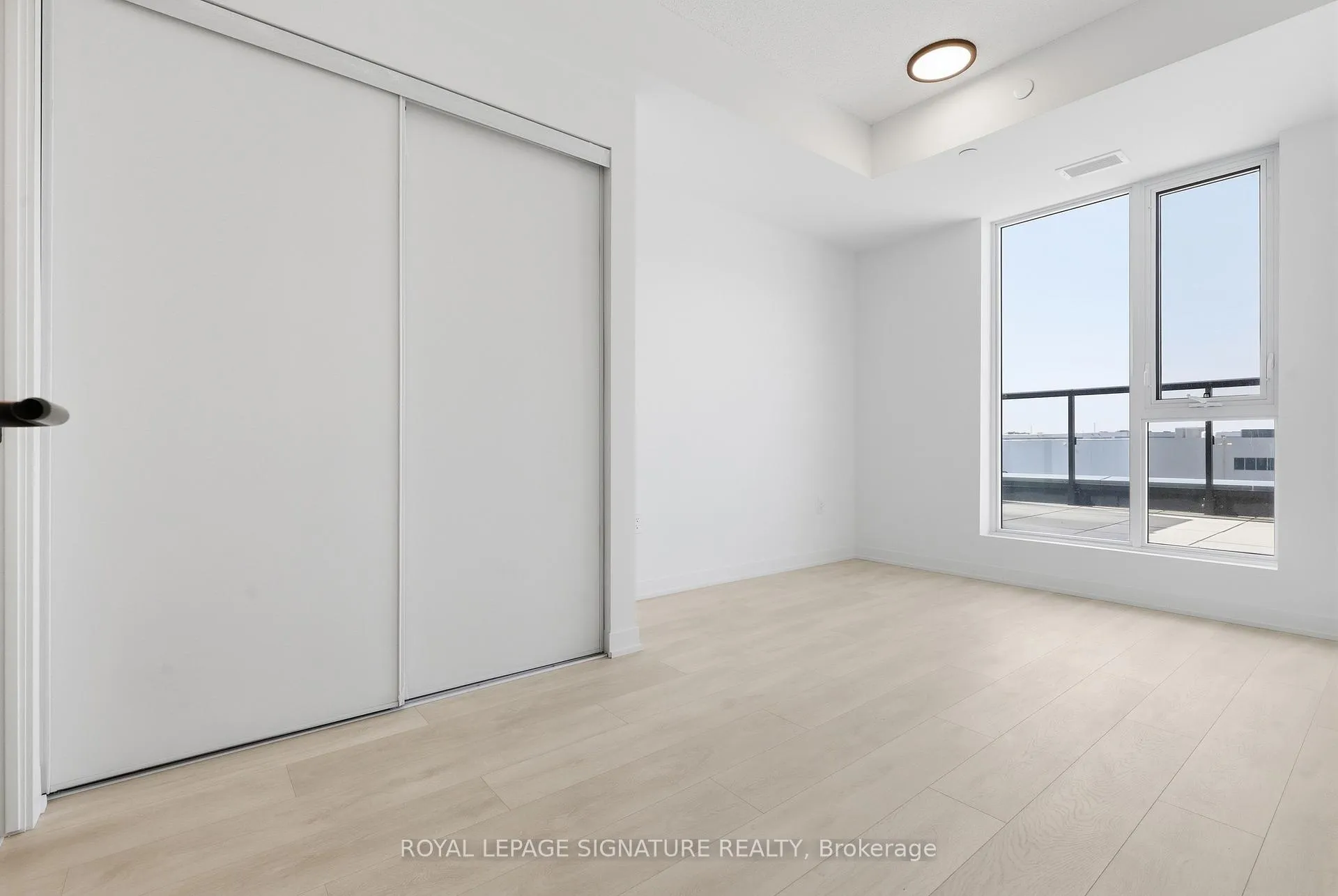 Photo 10 of Unit 415, 4853 Thomas Alton Boulevard, Burlington, Alton — HOMEH
