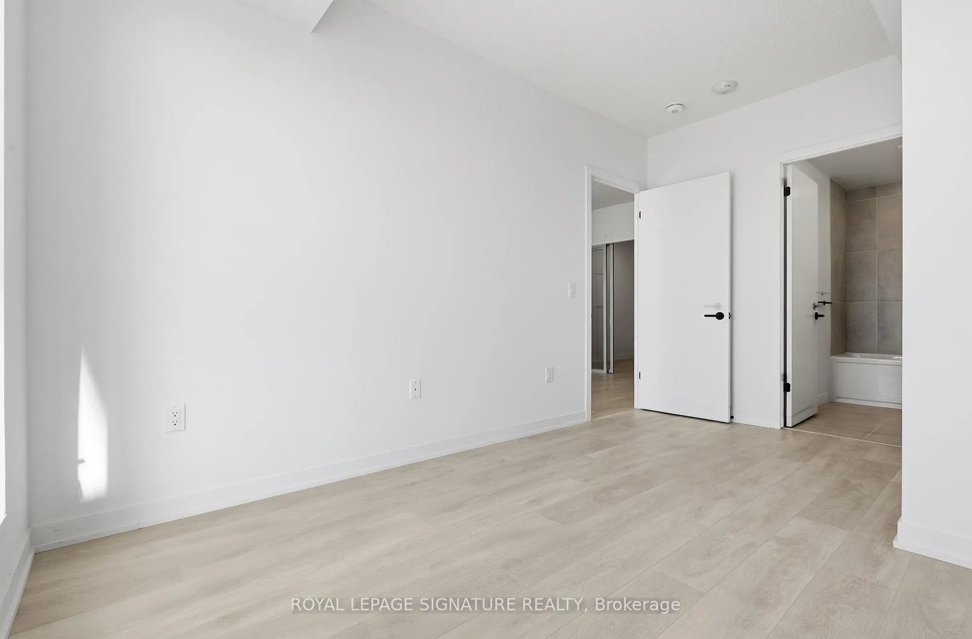 Photo 11 of Unit 415, 4853 Thomas Alton Boulevard, Burlington, Alton — HOMEH