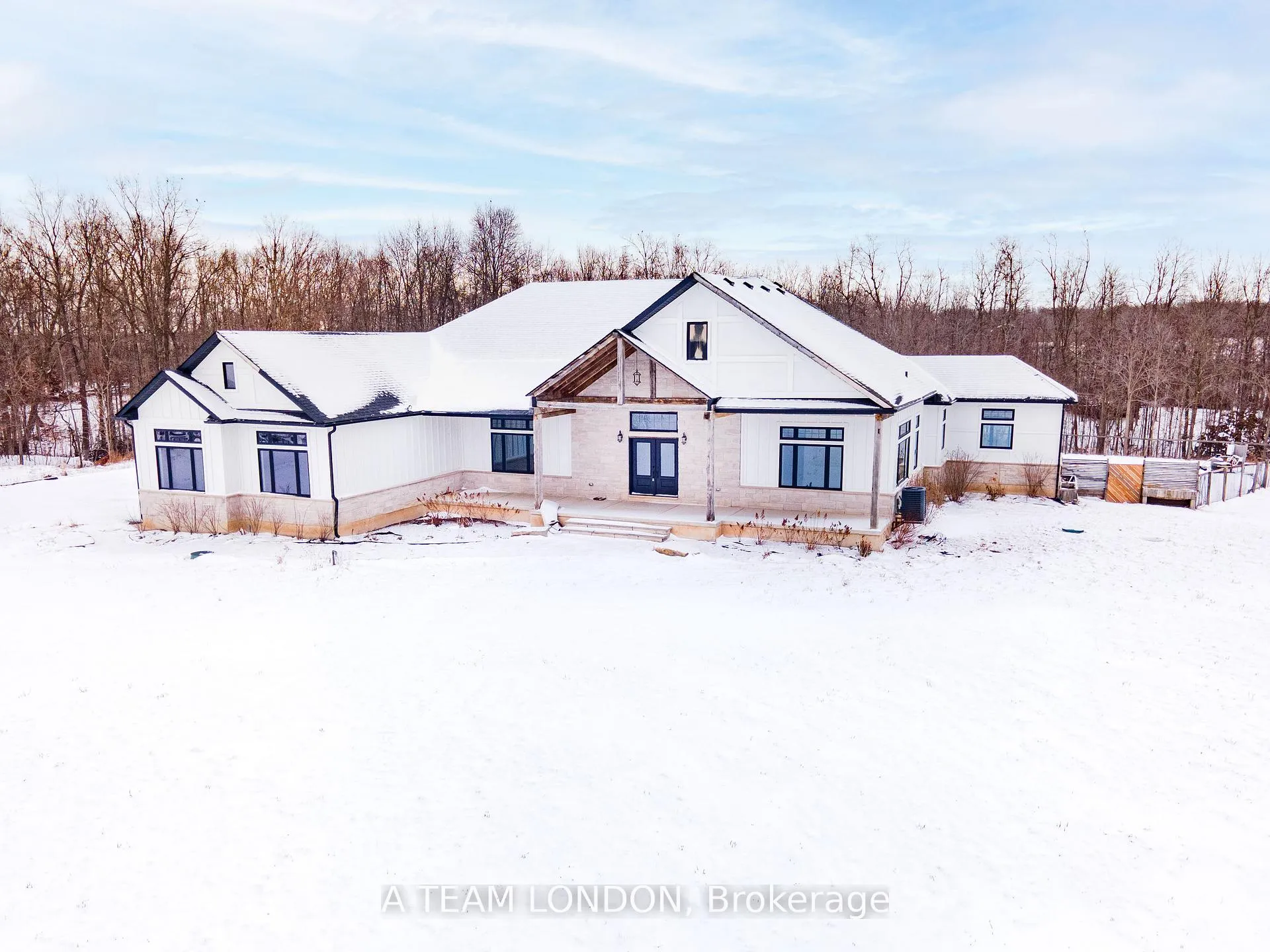 Photo 5 of 21298 Springfield Road, Southwest Middlesex, Rural Southwest Middlesex — HOMEH