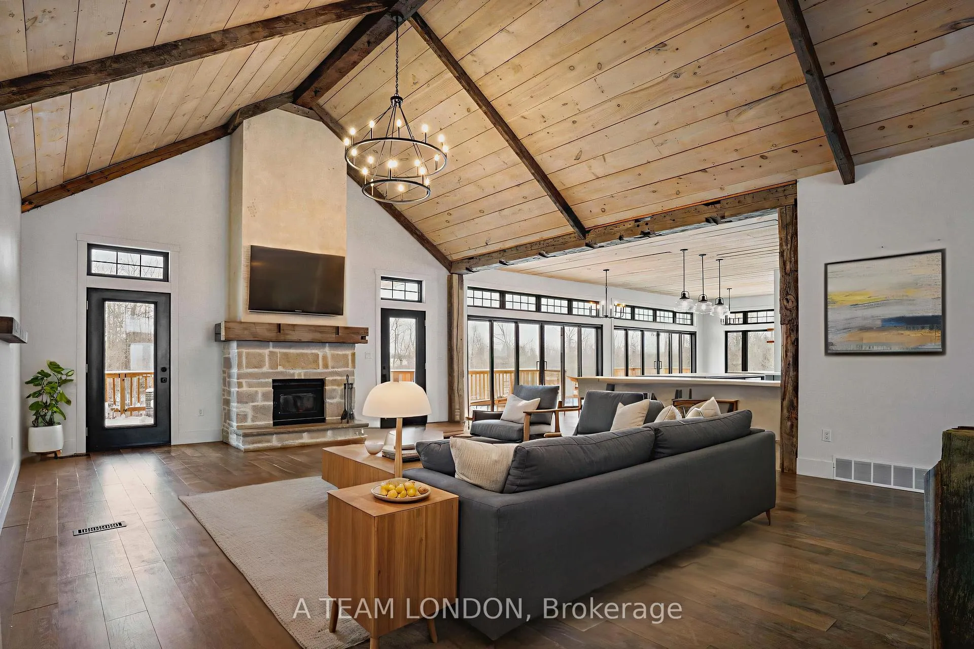 Photo 9 of 21298 Springfield Road, Southwest Middlesex, Rural Southwest Middlesex — HOMEH