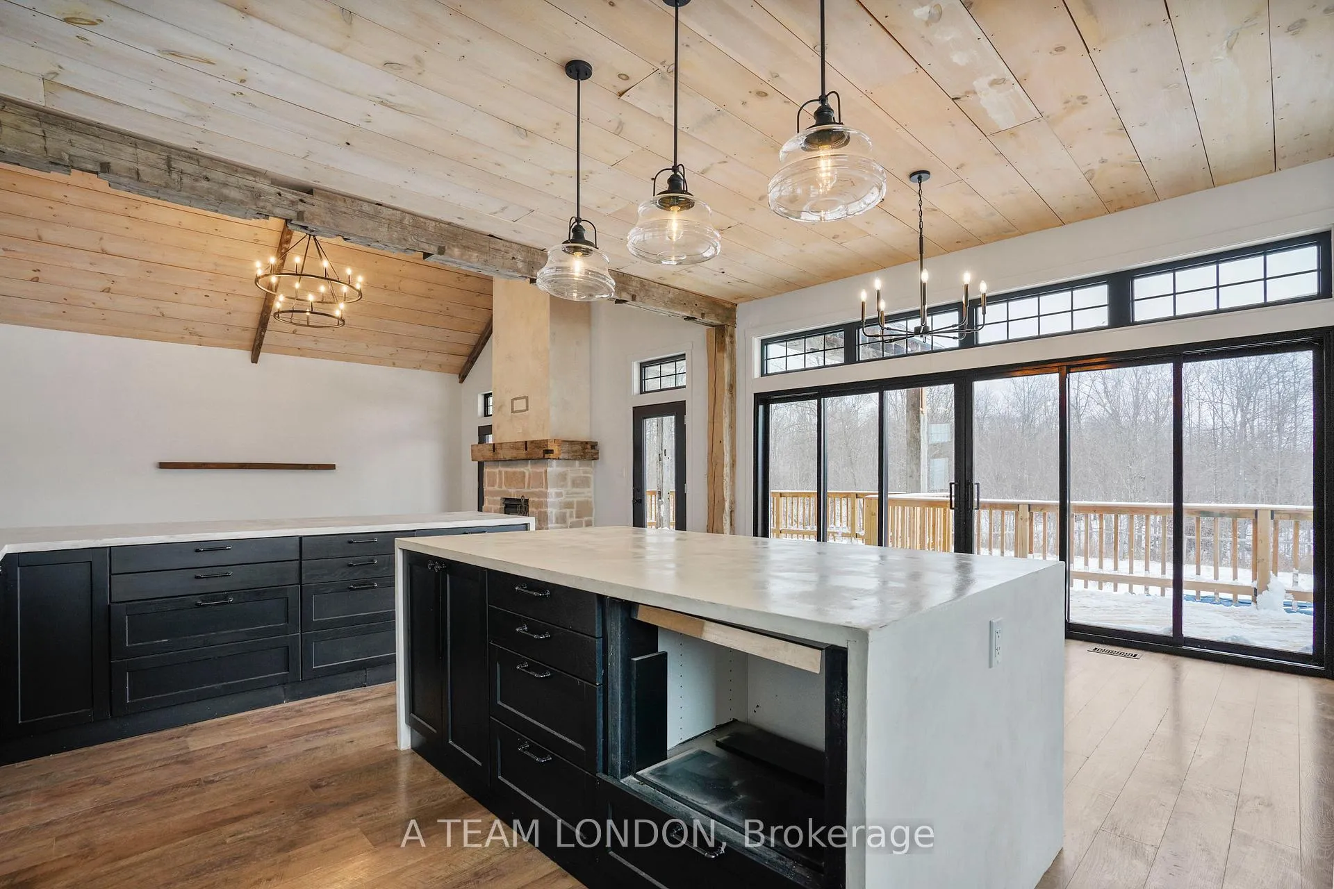Photo 17 of 21298 Springfield Road, Southwest Middlesex, Rural Southwest Middlesex — HOMEH