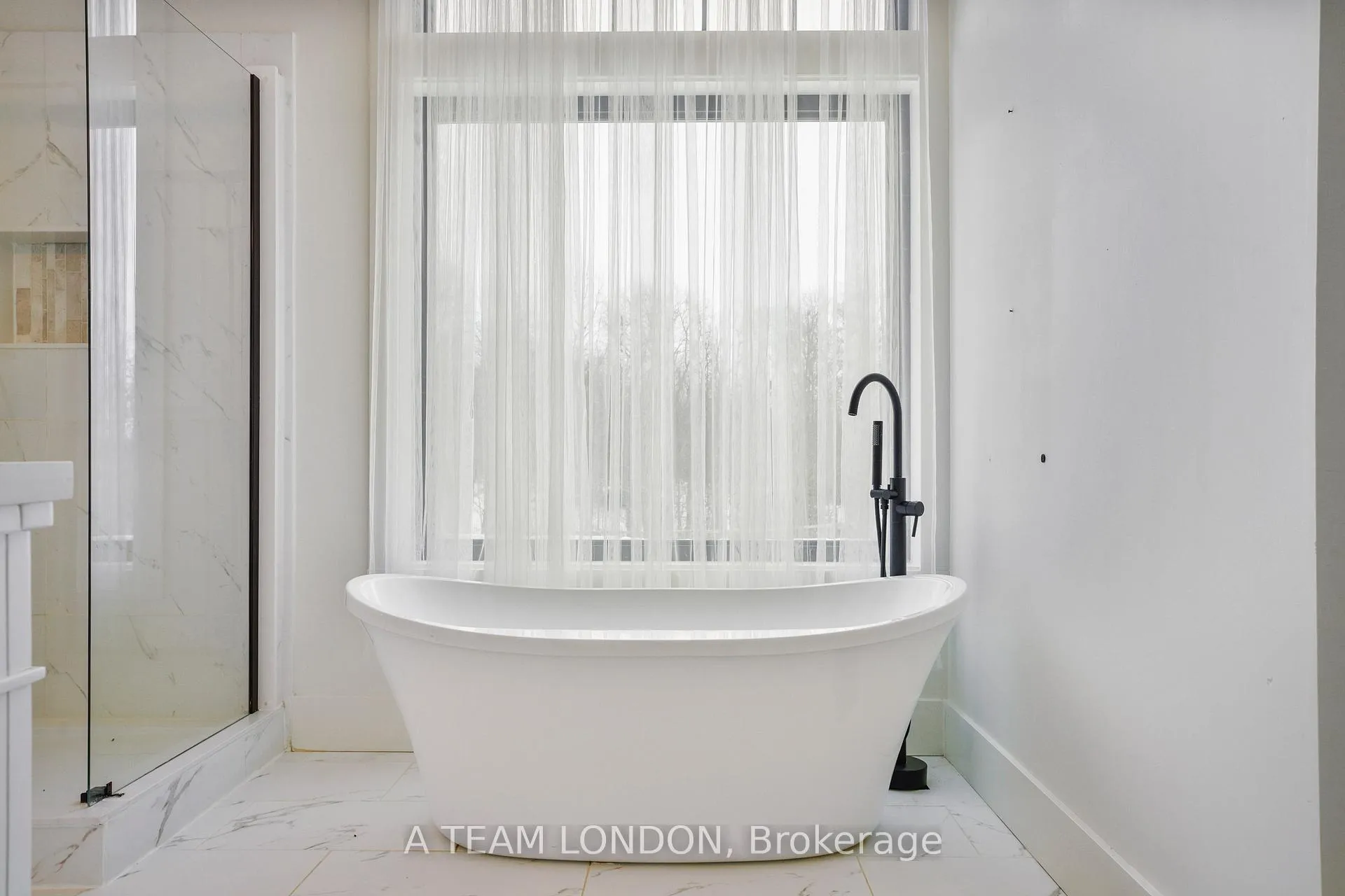 Photo 34 of 21298 Springfield Road, Southwest Middlesex, Rural Southwest Middlesex — HOMEH