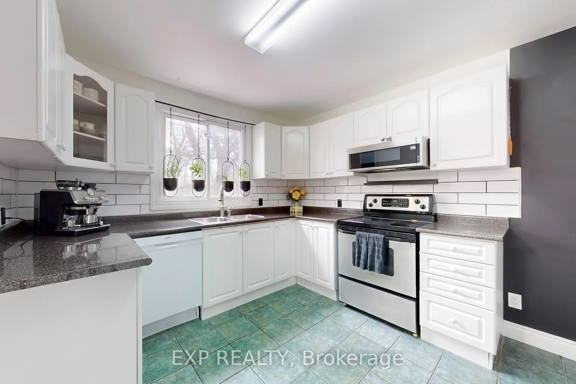 Photo 8 of 367 Adeline Drive, Georgina, Keswick South — HOMEH
