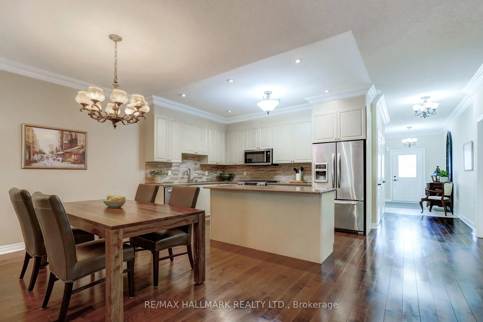 Photo 14 of 48 Fred Barnard Way, Uxbridge — HOMEH