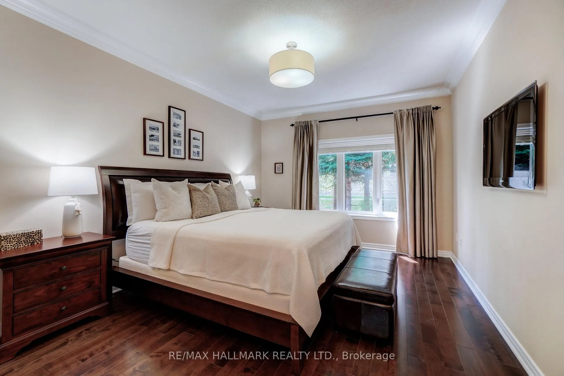 Photo 22 of 48 Fred Barnard Way, Uxbridge — HOMEH